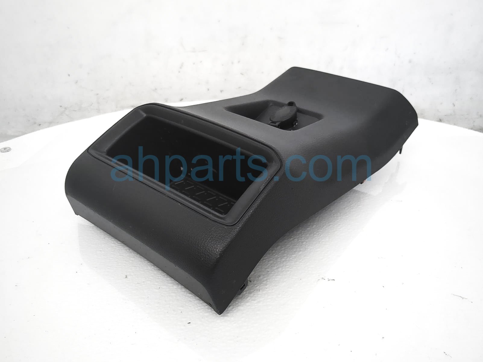 $45 Toyota CONSOLE REAR TRIM PANEL - BLK LE ** $45 Toyota CONSOLE REAR TRIM PANEL - BLK LE **