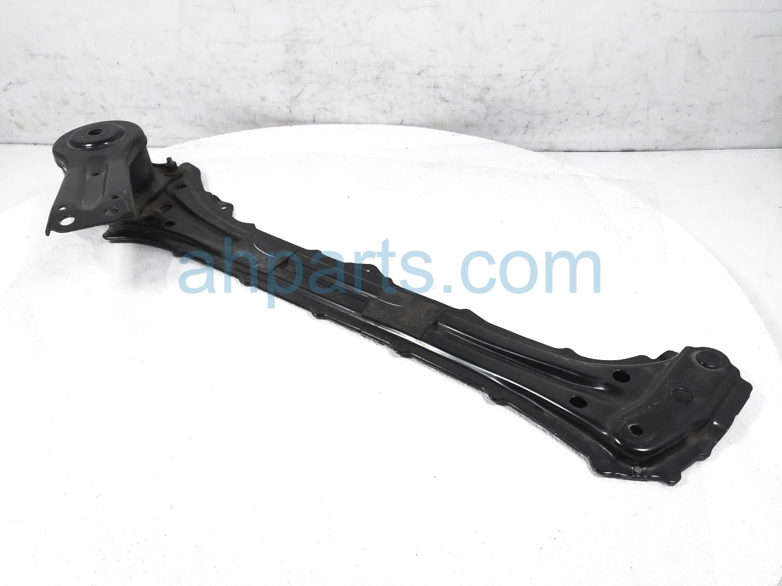 $59 Lexus REAR RH SUSPENSION FRAME BRACE $59 Lexus REAR RH SUSPENSION FRAME BRACE