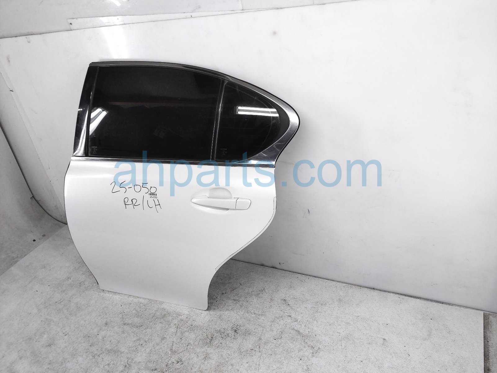 $545 Lexus RR/LH DOOR - WHITE - NO INSIDE TRIM $545 Lexus RR/LH DOOR - WHITE - NO INSIDE TRIM
