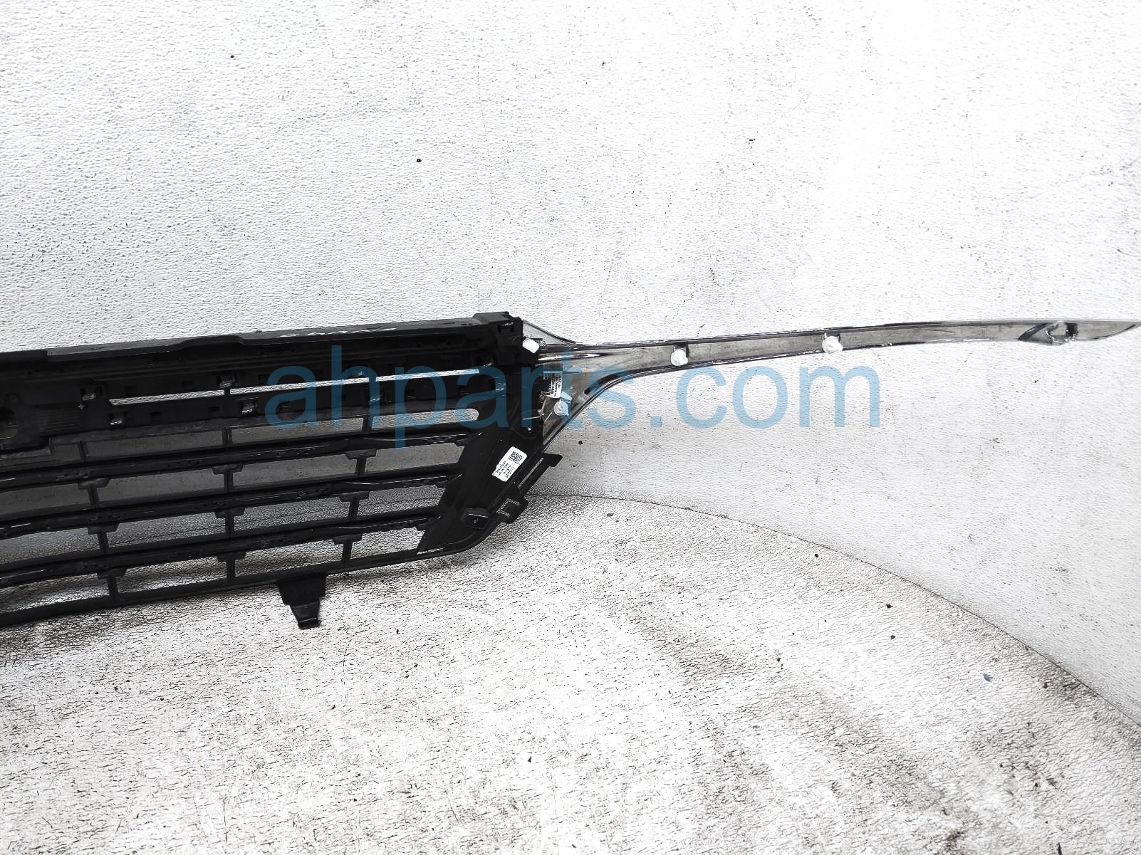 Sold 2024 Chevy Equinox Upper Grille - Black/chrome - Lt 85573300