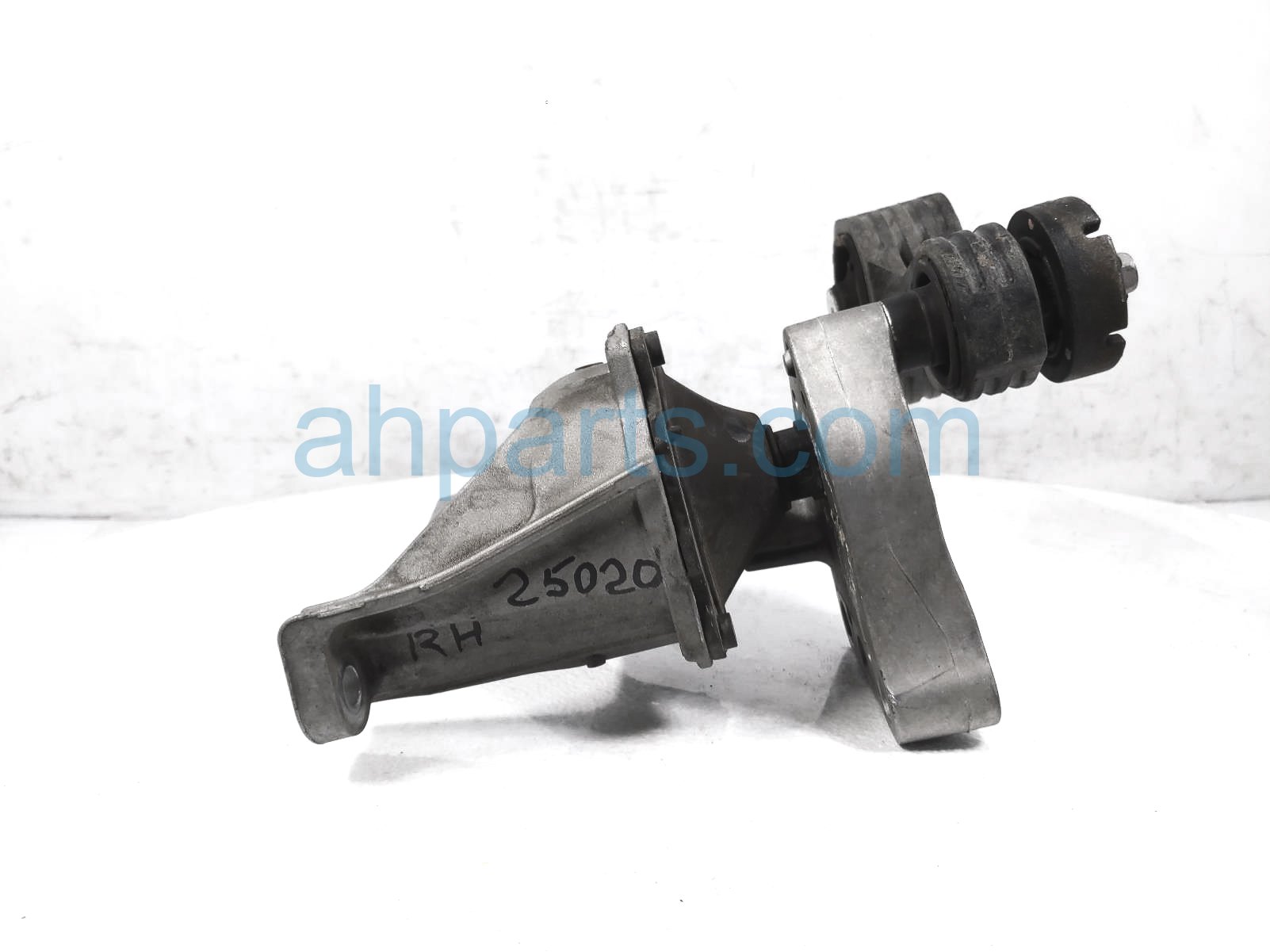 Passenger Side Engine Motor Mount For 2018-2020 Honda Accord 1.5L – Replaces 50820-TVAA11
