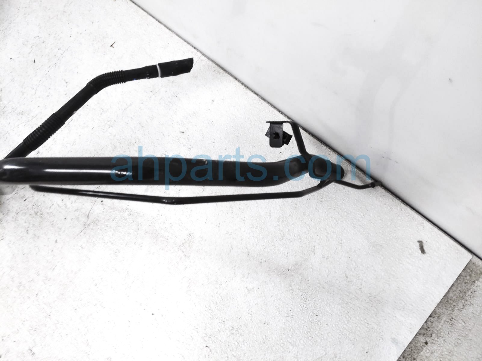 2022 Nissan Pathfinder Gas / Fuel Filler Neck - Sv 3.5l