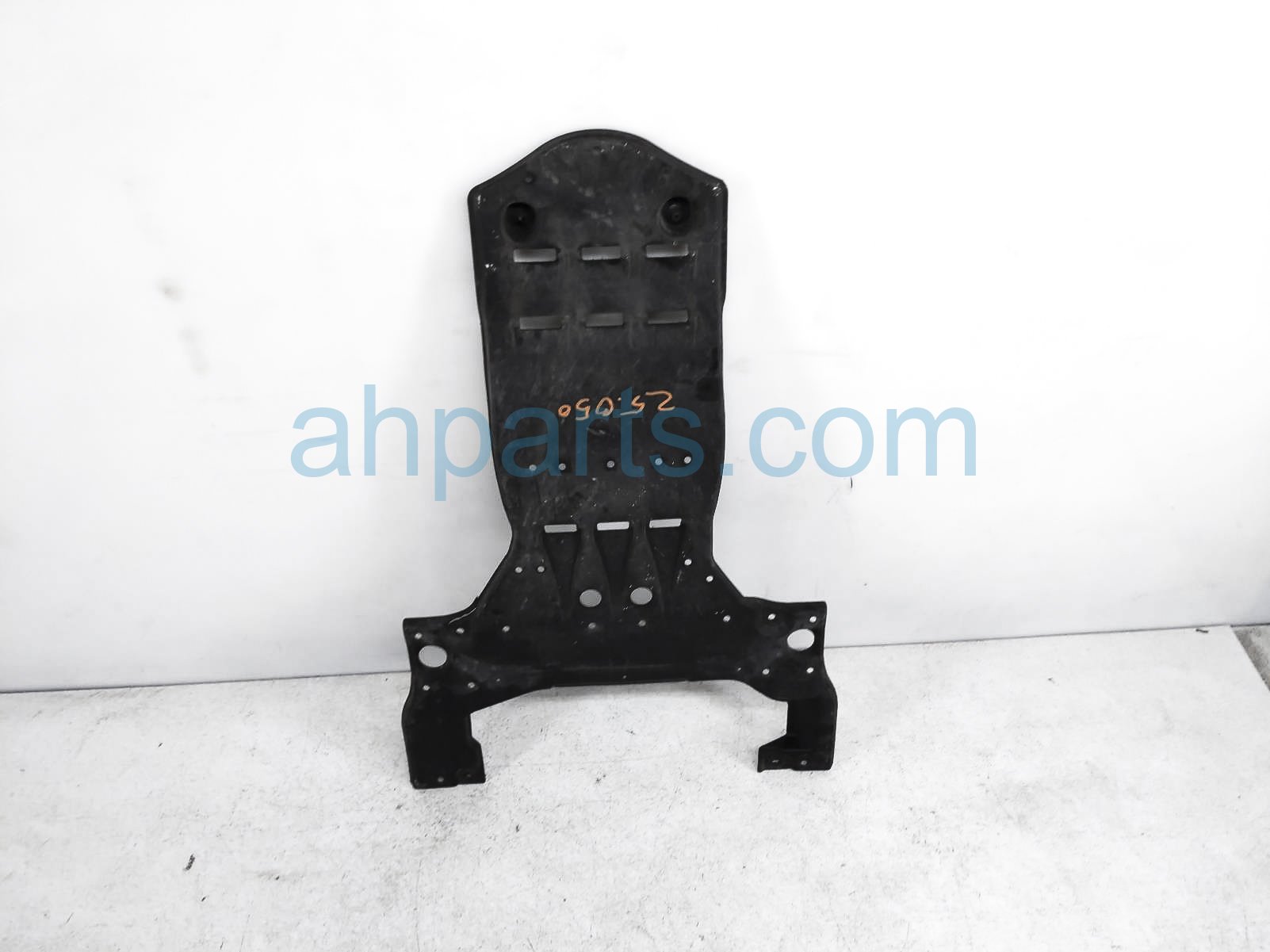 $75 Lexus REAR UNDER BODY COVER SIGHT SHIELD $75 Lexus REAR UNDER BODY COVER SIGHT SHIELD