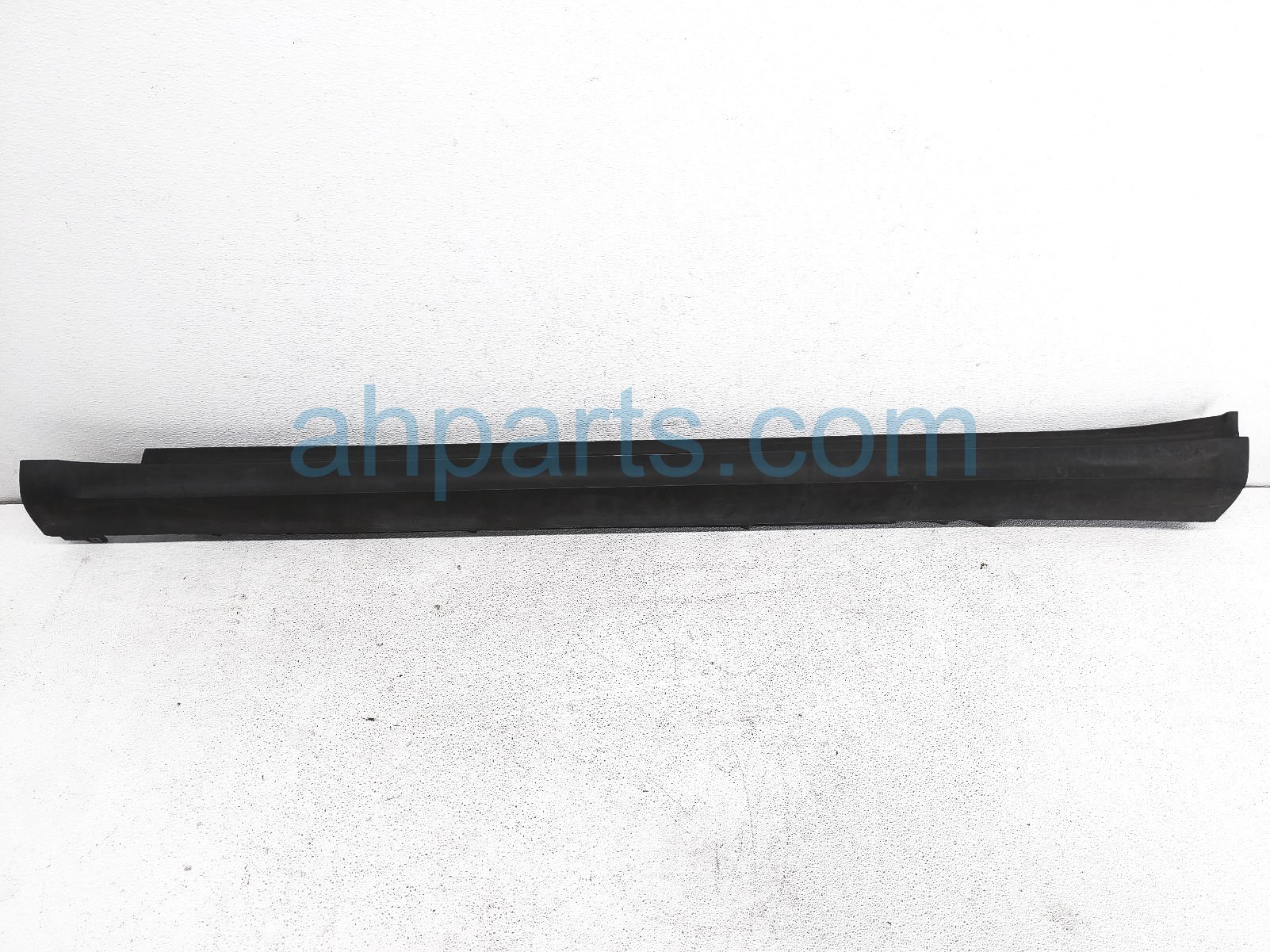 $50 Porsche LH SIDE SKIRT / MOLDING - BLACK $50 Porsche LH SIDE SKIRT / MOLDING - BLACK