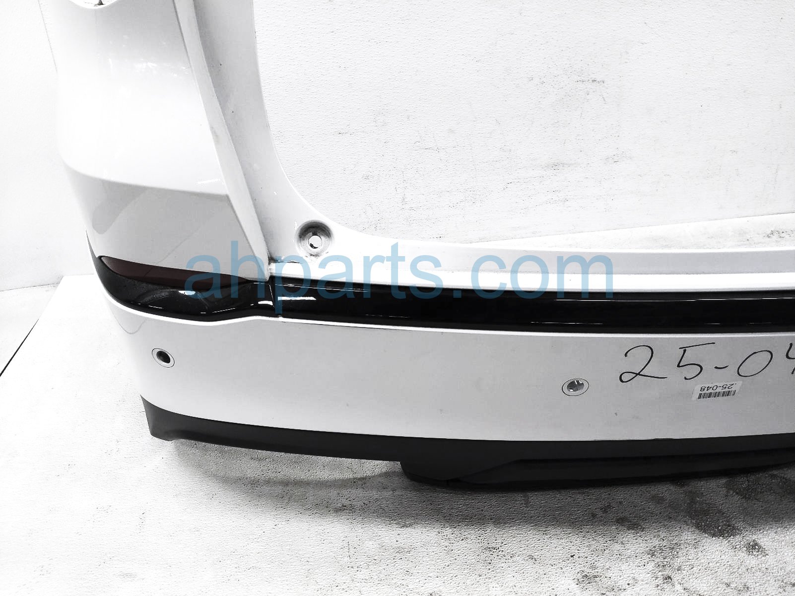 Sold 2022 Acura MDX Rear Bumper Cover - White* 04715-TYA-A10ZZ