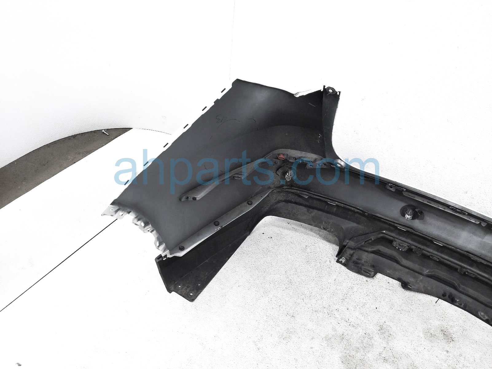 Sold 2022 Acura MDX Rear Bumper Cover - White* 04715-TYA-A10ZZ
