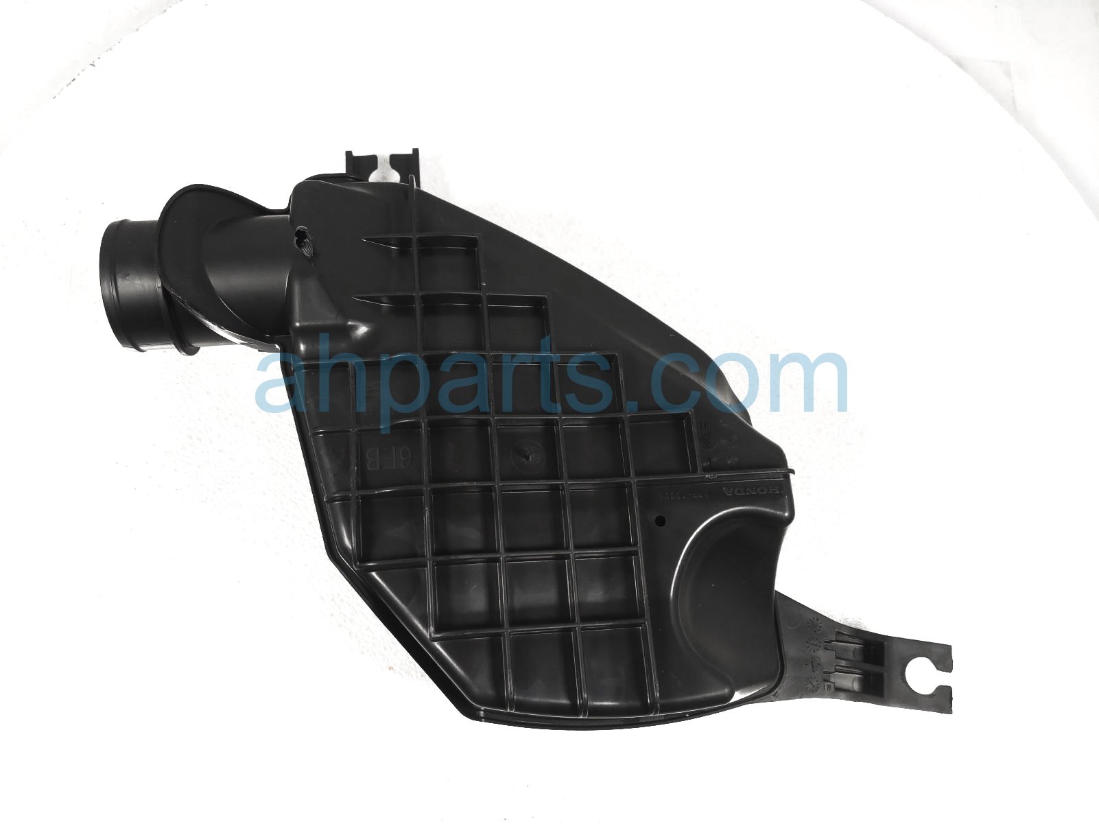 Sold 2025 Honda Pilot Intake Air Cleaner Resonator - Lower * 17230-6FB-A01,
