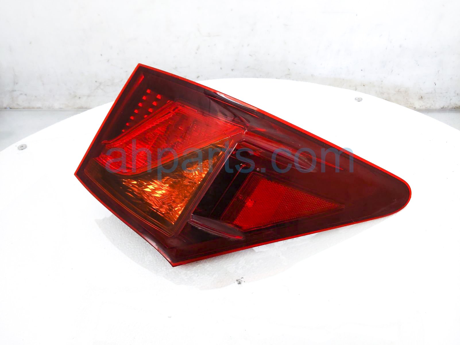 $65 Lexus RH TAIL LAMP / LIGHT - BODY MTD ** $65 Lexus RH TAIL LAMP / LIGHT - BODY MTD **
