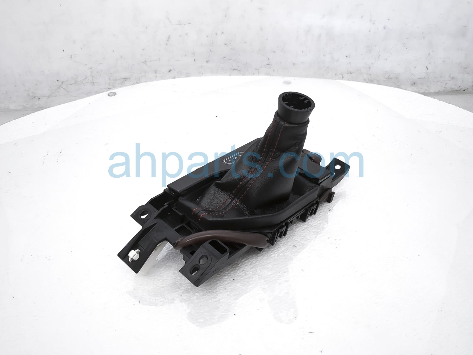 $45 Toyota SHIFTER INDICATOR W/BOOT - XSE * $45 Toyota SHIFTER INDICATOR W/BOOT - XSE *