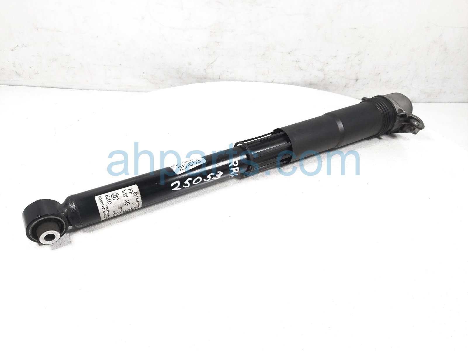 $75 Volkswagen RR/RH SHOCK ABSORBER $75 Volkswagen RR/RH SHOCK ABSORBER
