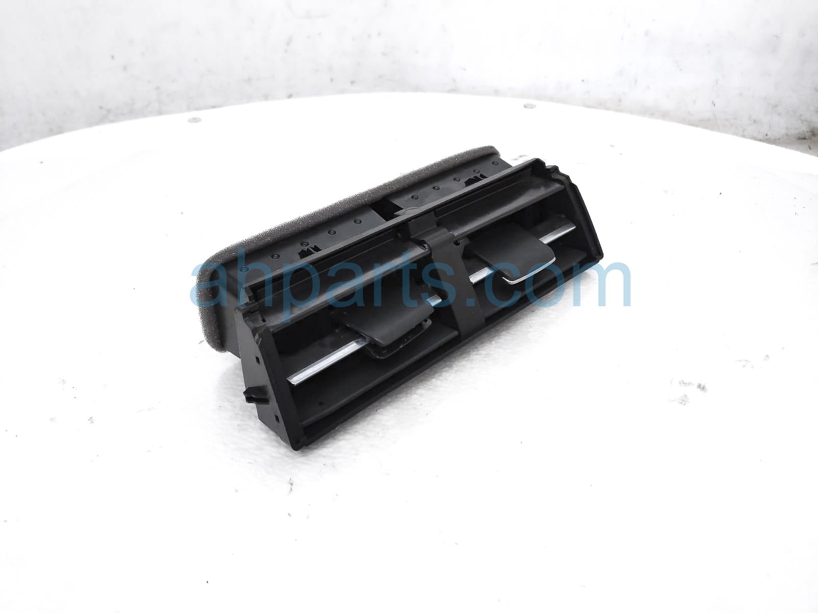 Sold 2022 Acura MDX Rear Console Air Vent Outlet 83452-TYA-A04ZA