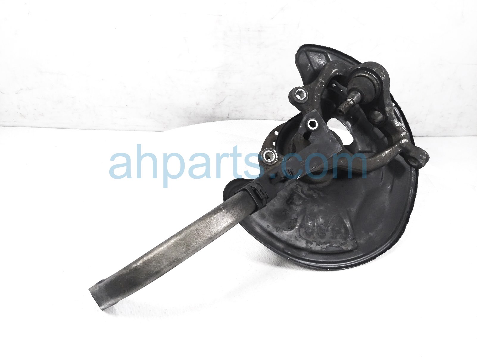 $144 Mercedes FR/RH SPINDLE KNUCKLE HUB $144 Mercedes FR/RH SPINDLE KNUCKLE HUB