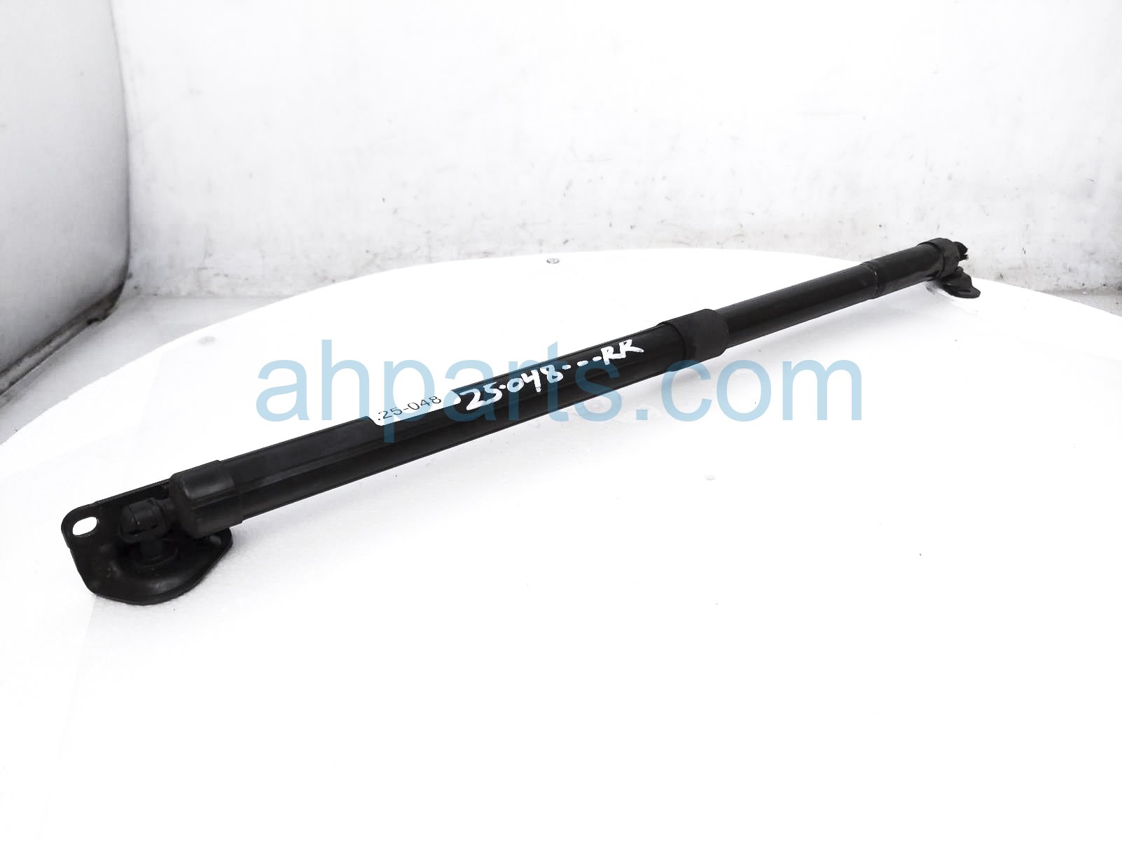 $100 Acura RH ELECTRIC STRUT / LIFT CYLINDER $100 Acura RH ELECTRIC STRUT / LIFT CYLINDER