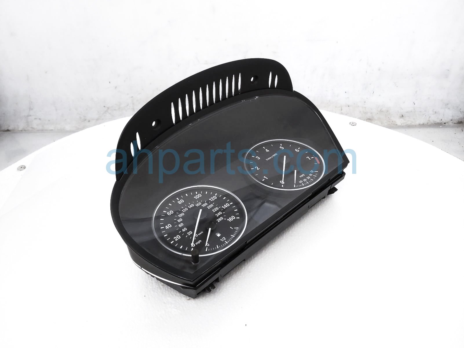 $75 BMW SPEEDOMETER CLUSTER - 94K MILES $75 BMW SPEEDOMETER CLUSTER - 94K MILES