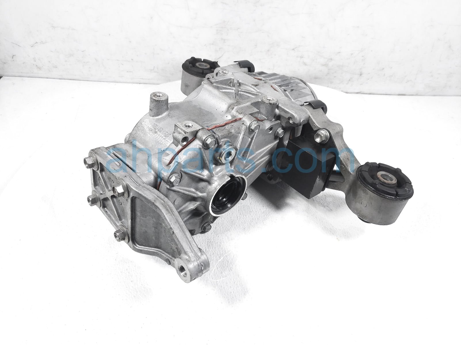 $499 Toyota REAR DIFFERENTIAL - AWD - 28K MILES $499 Toyota REAR DIFFERENTIAL - AWD - 28K MILES