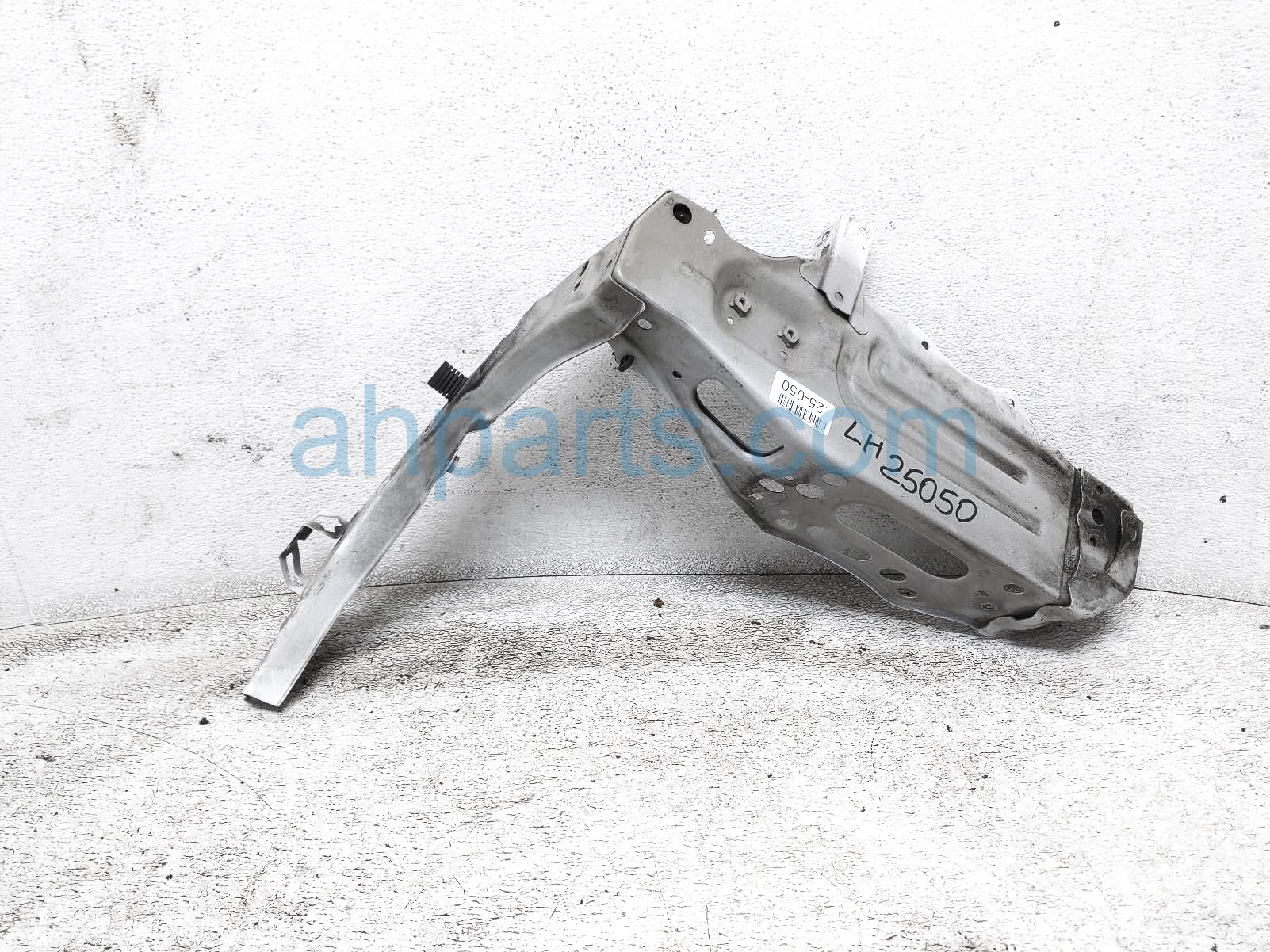 $99 Lexus LH SIDE RADIATOR SUPPORT - WHITE $99 Lexus LH SIDE RADIATOR SUPPORT - WHITE