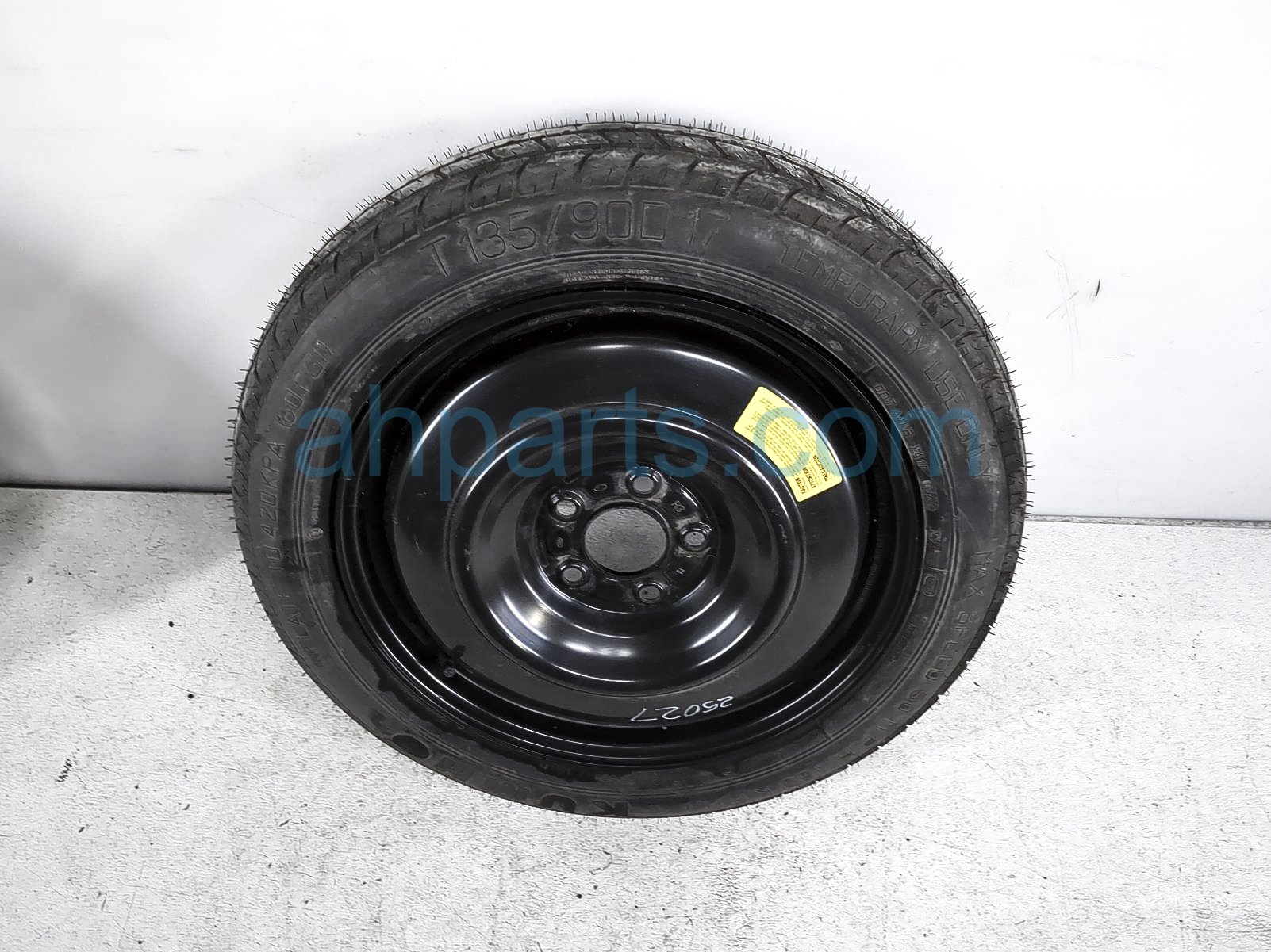 Sold 2021 Hyundai Santa Fe Rim T135/90d17 Spare Donut Wheel + Tire ...