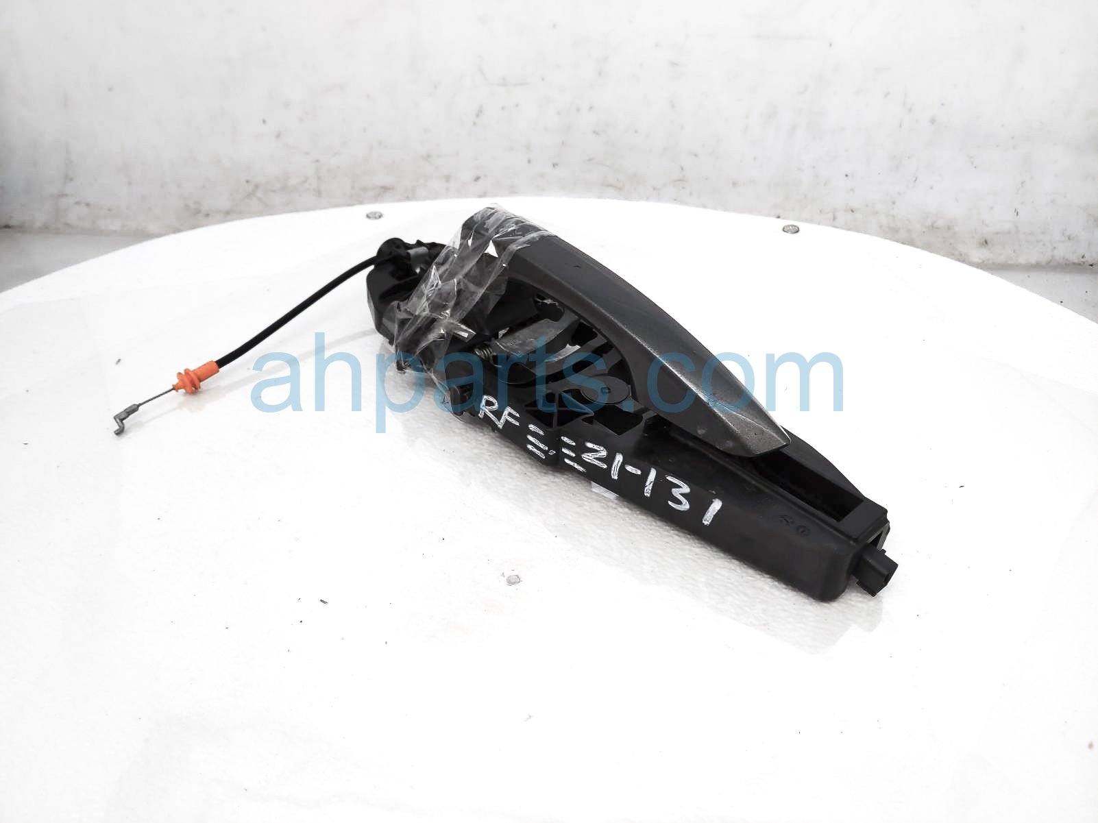 $49 Chevy FR/RH OUTER DOOR HANDLE ASSY $49 Chevy FR/RH OUTER DOOR HANDLE ASSY