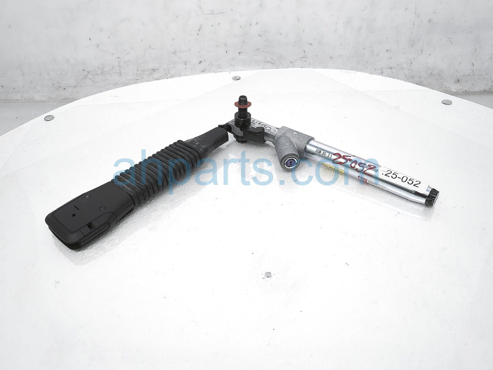 $50 Hyundai FR/RH SEAT BELT PRETENSIONER $50 Hyundai FR/RH SEAT BELT PRETENSIONER