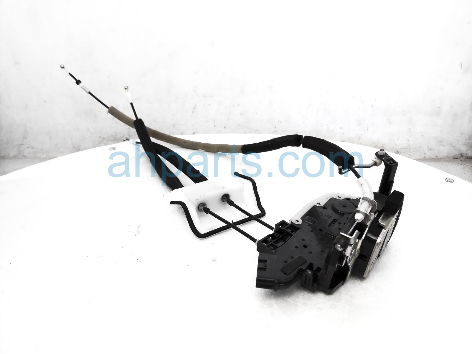 $75 Infiniti FR/LH DOOR LOCK ACTUATOR $75 Infiniti FR/LH DOOR LOCK ACTUATOR