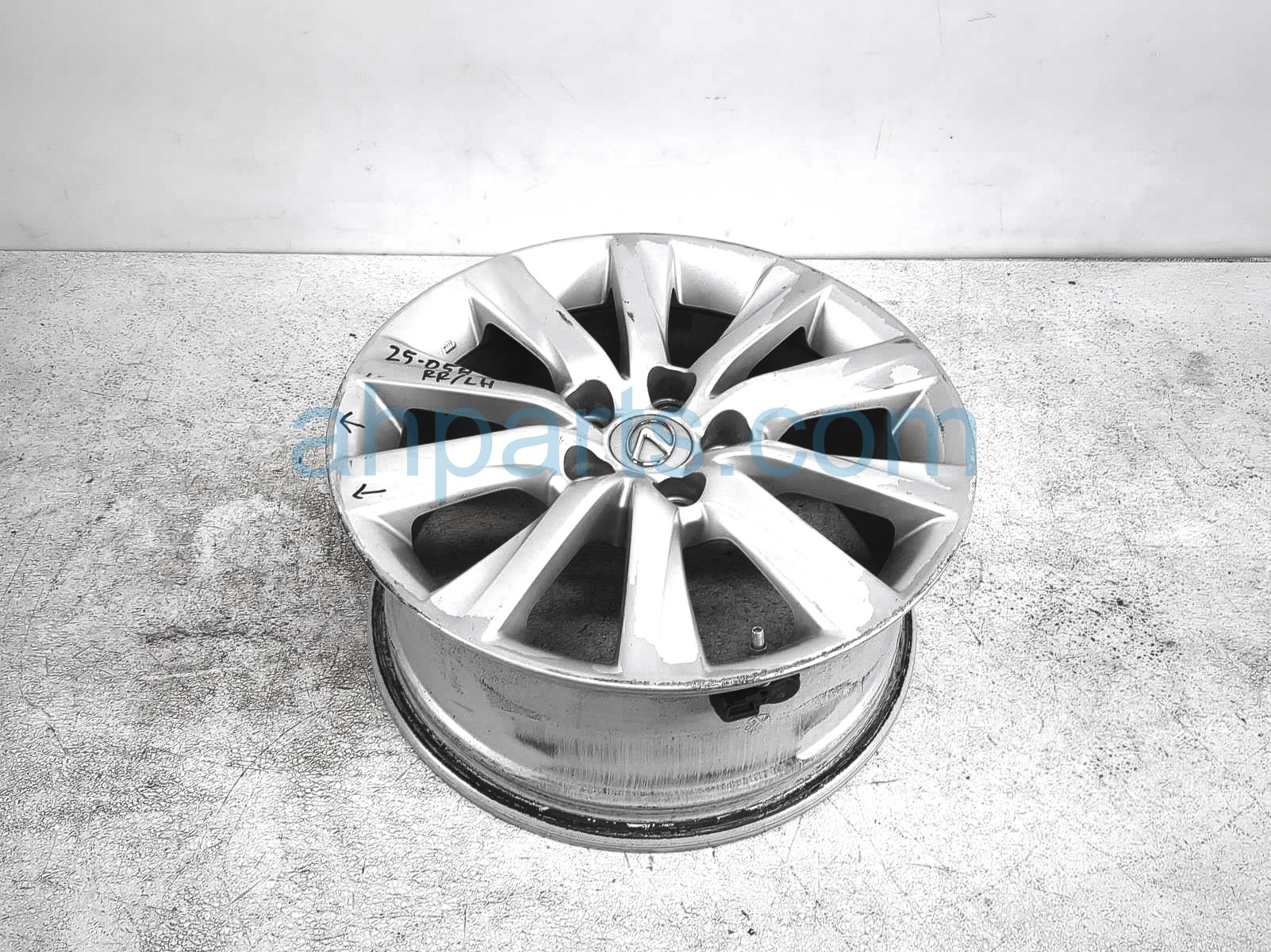 $125 Lexus RR/LH WHEEL / RIM $125 Lexus RR/LH WHEEL / RIM