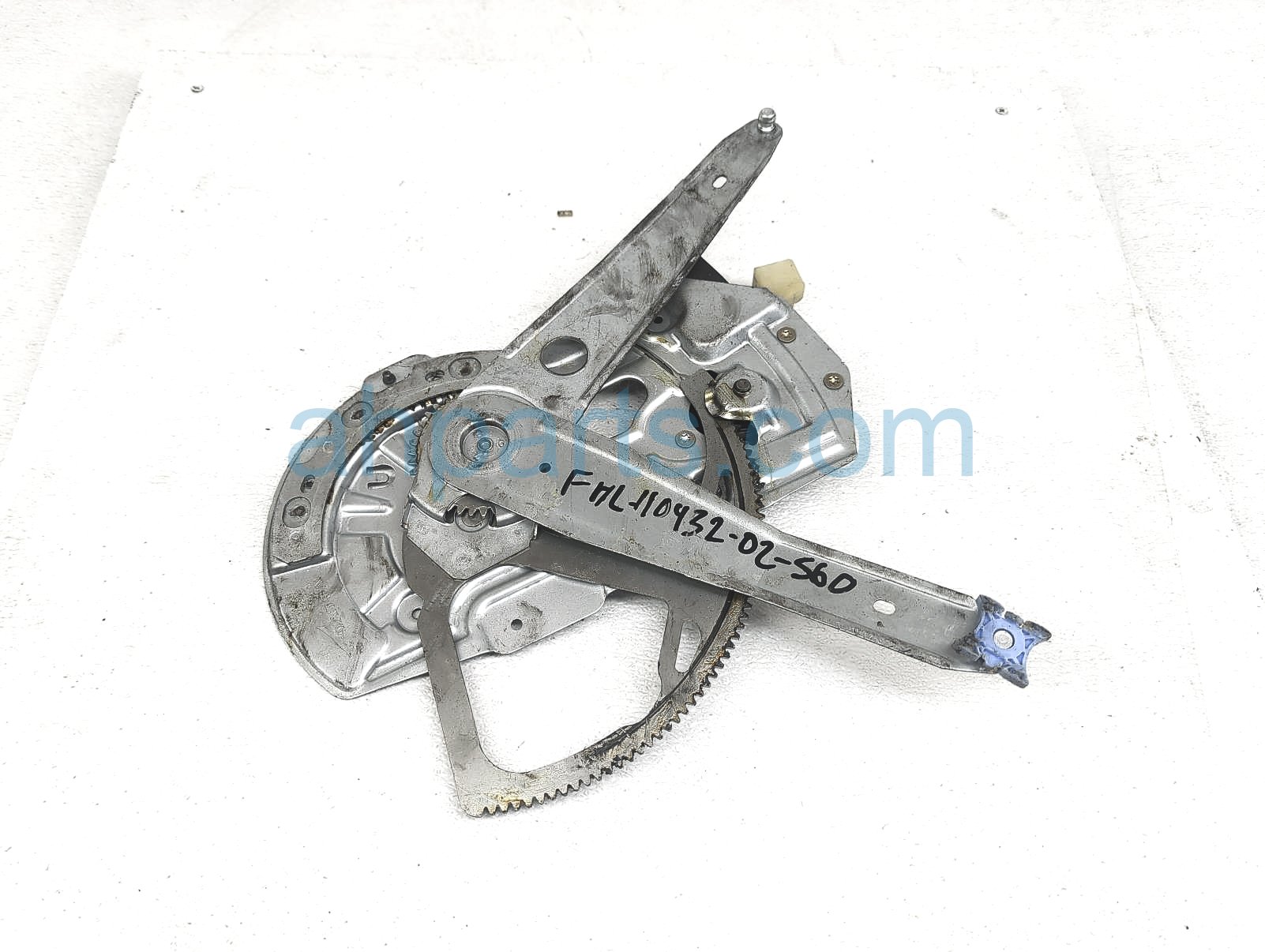 $59 Volvo FR/LH WINDOW REGULATOR W/MOTOR ASSY