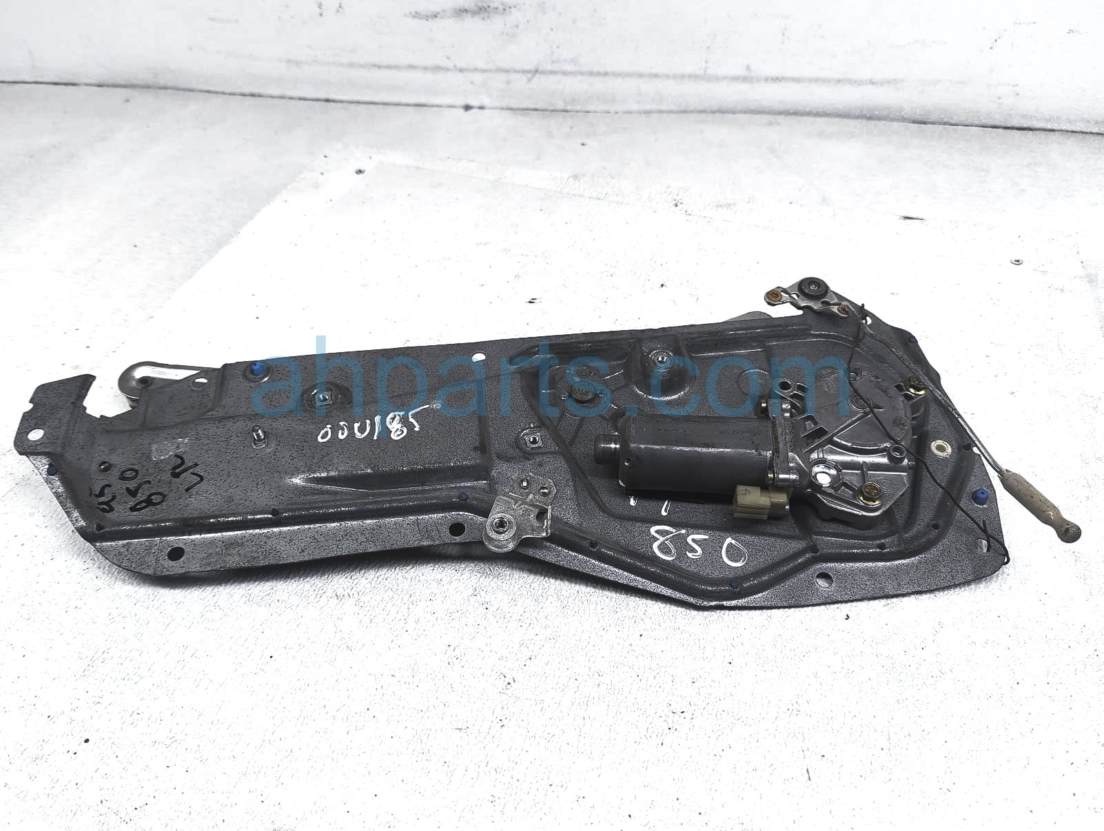 $39 Volvo RR/LH WINDOW REGULATOR W/MOTOR ASSY $39 Volvo RR/LH WINDOW REGULATOR W/MOTOR ASSY
