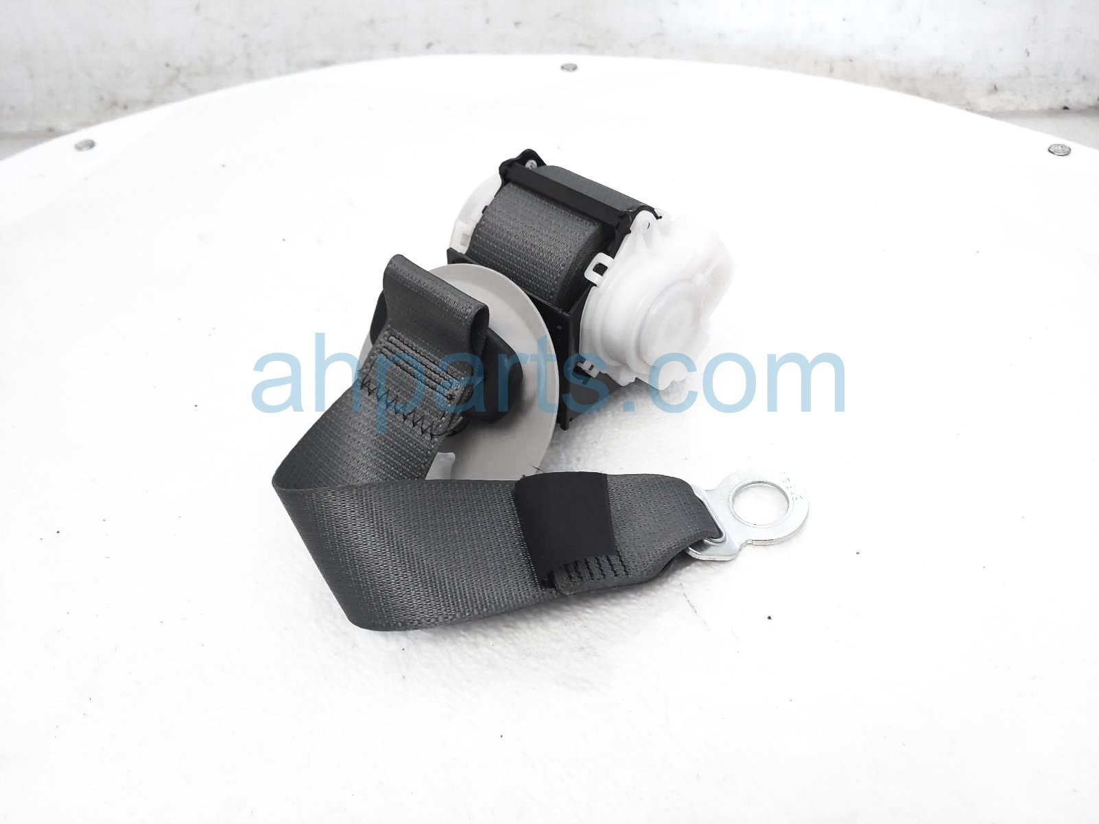 $75 Toyota 3RD ROW LH SEAT BELT - GREY $75 Toyota 3RD ROW LH SEAT BELT - GREY