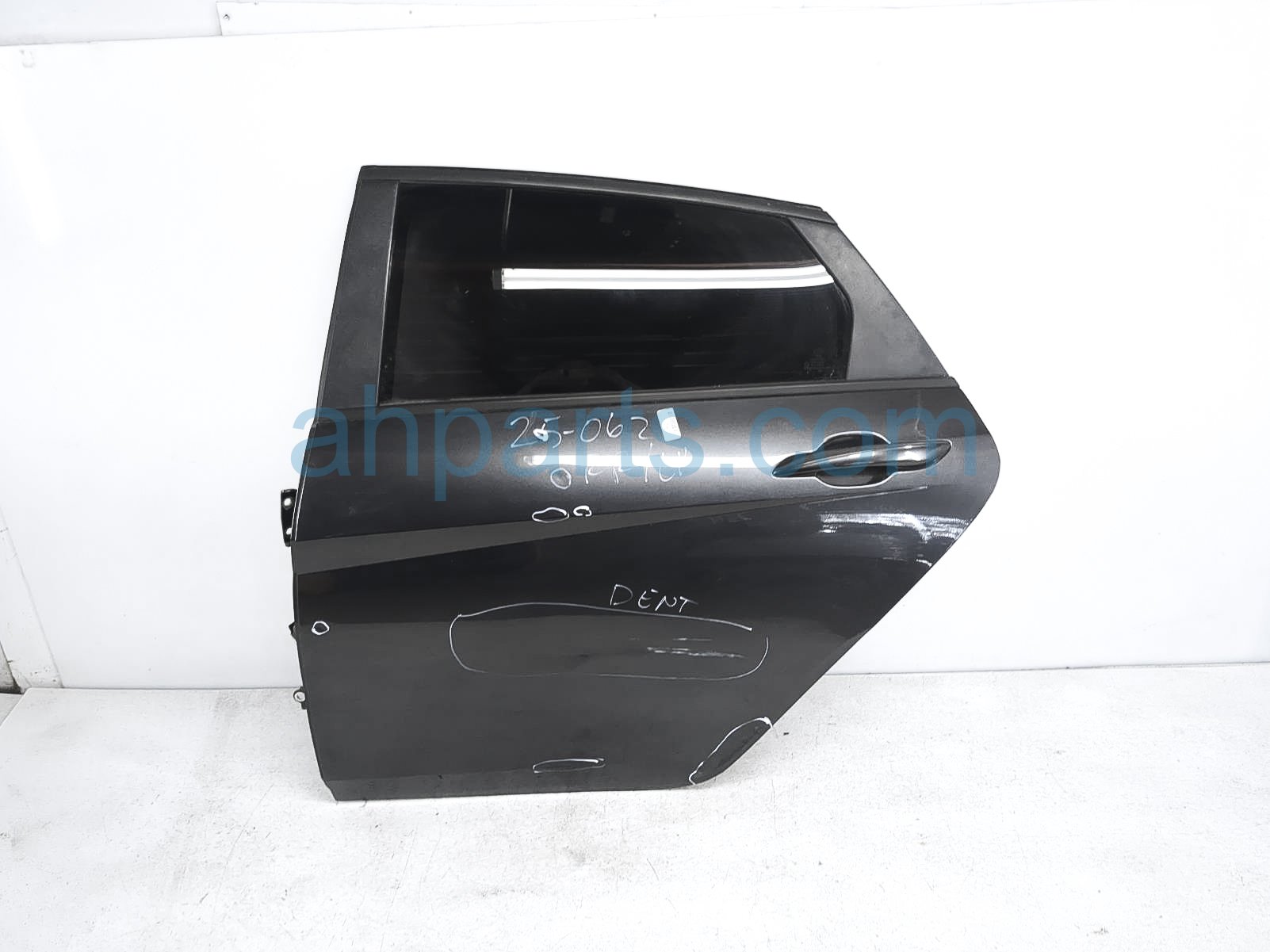 $675 Hyundai RR/LH DOOR - GREY - NO INSIDE TRIM $675 Hyundai RR/LH DOOR - GREY - NO INSIDE TRIM