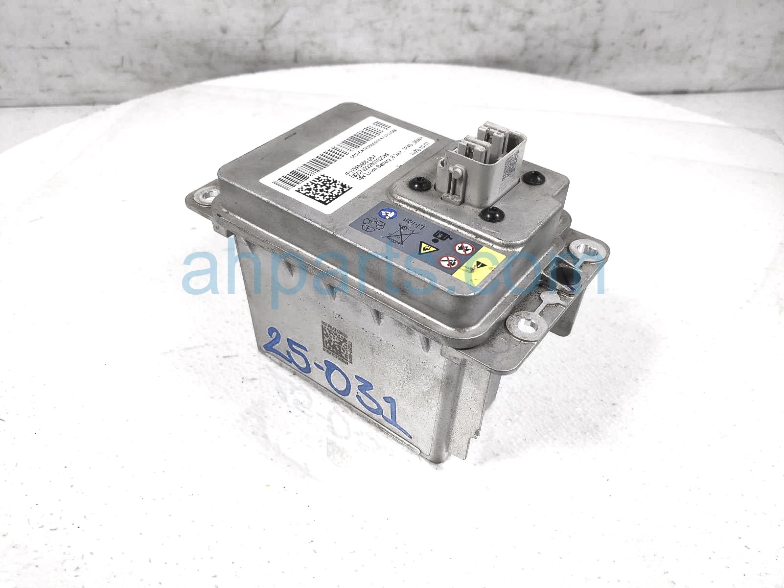 Sold 2023 Tesla Model 3 16v Lithium Ion Low Voltage Battery