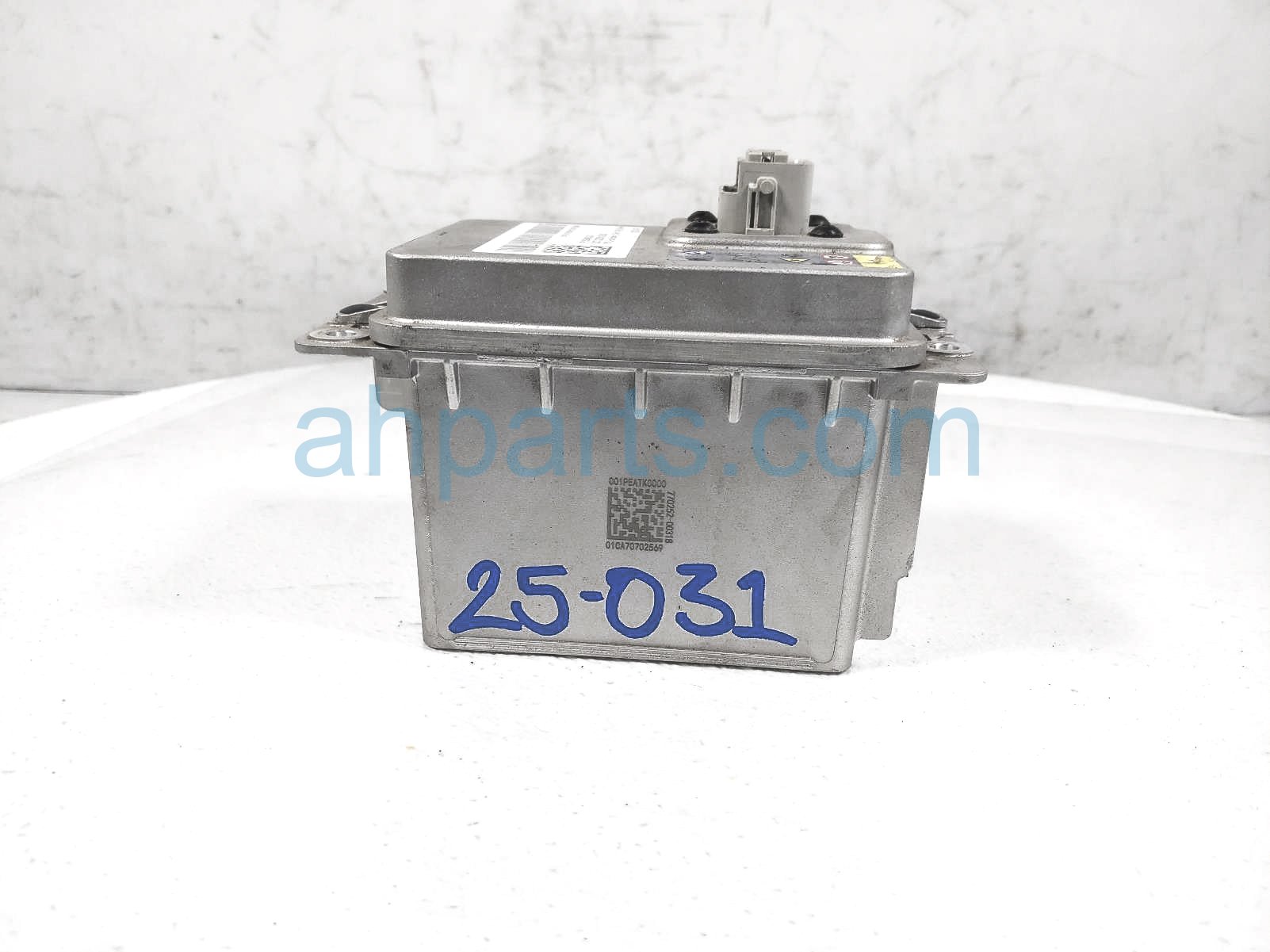 Sold 2023 Tesla Model 3 16v Lithium Ion Low Voltage Battery 