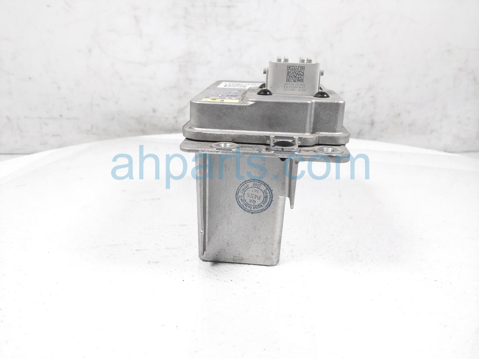 Sold 2023 Tesla Model 3 16v Lithium Ion Low Voltage Battery 