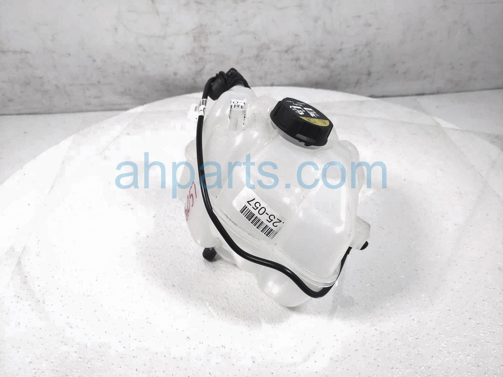 $40 Volvo COOLANT OVERFLOW RESERVOIR TANK $40 Volvo COOLANT OVERFLOW RESERVOIR TANK