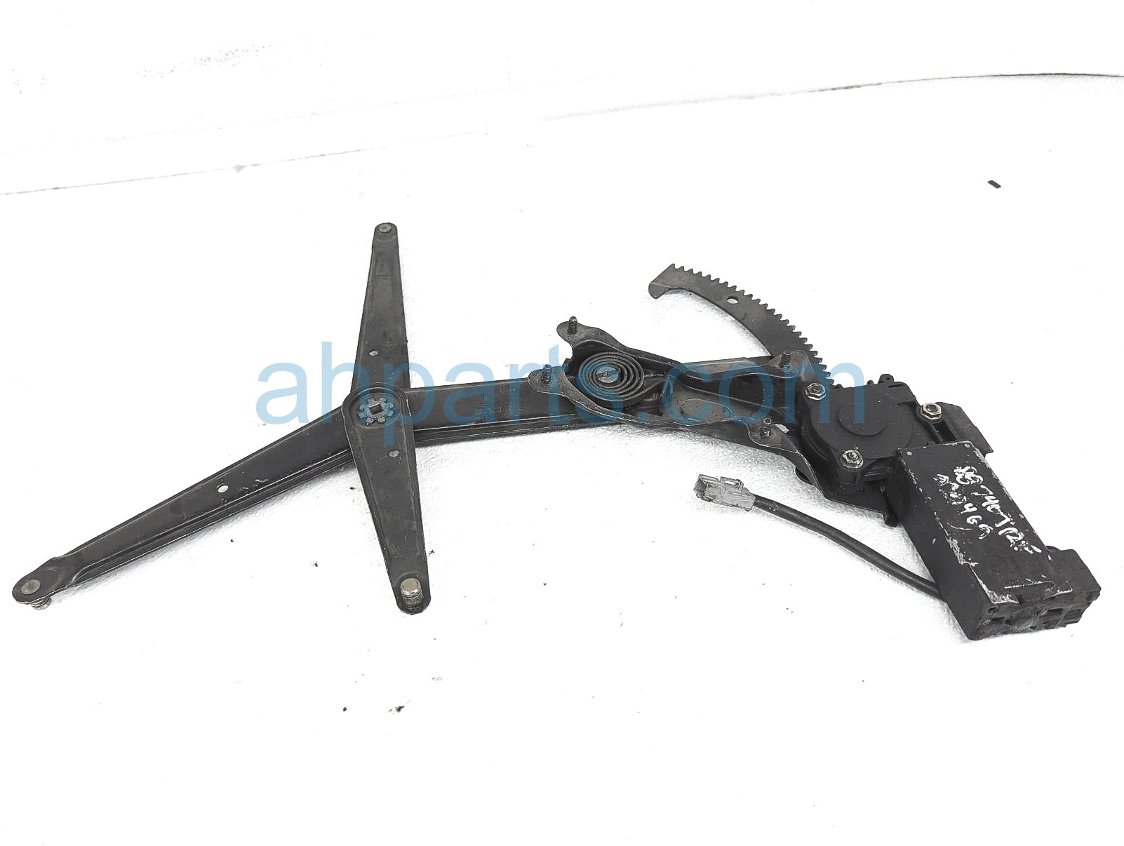 $75 Volvo FR/RH WINDOW REGULATOR & MOTOR $75 Volvo FR/RH WINDOW REGULATOR & MOTOR