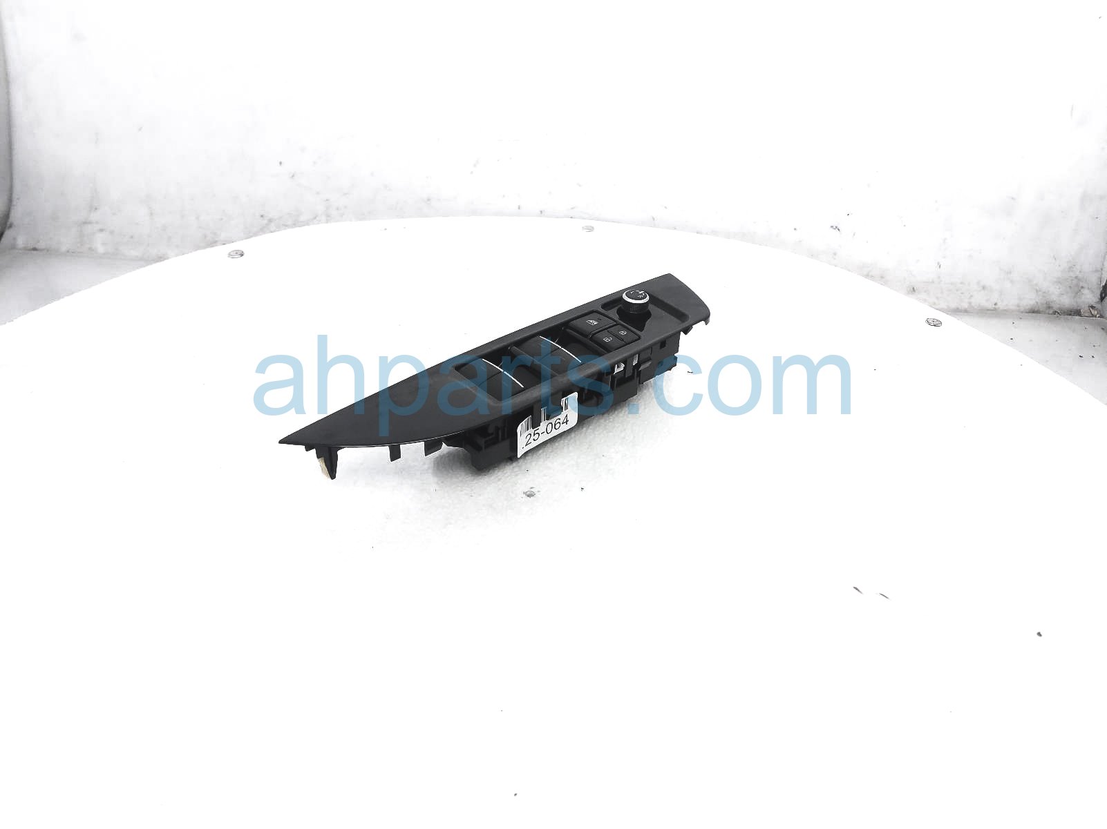 $125 Toyota MASTER WINDOW CONTROL SWITCH