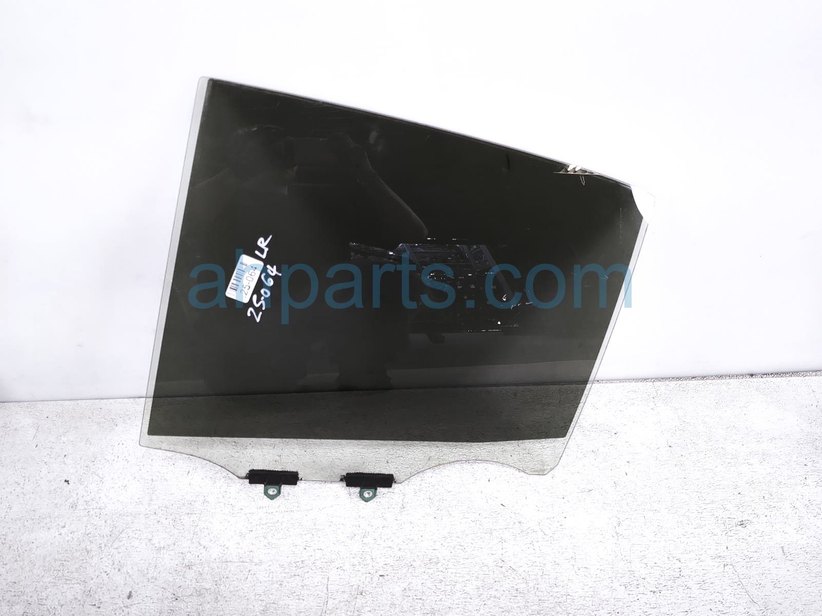 $99 Toyota RR/LH DOOR GLASS WINDOW - TINTED $99 Toyota RR/LH DOOR GLASS WINDOW - TINTED