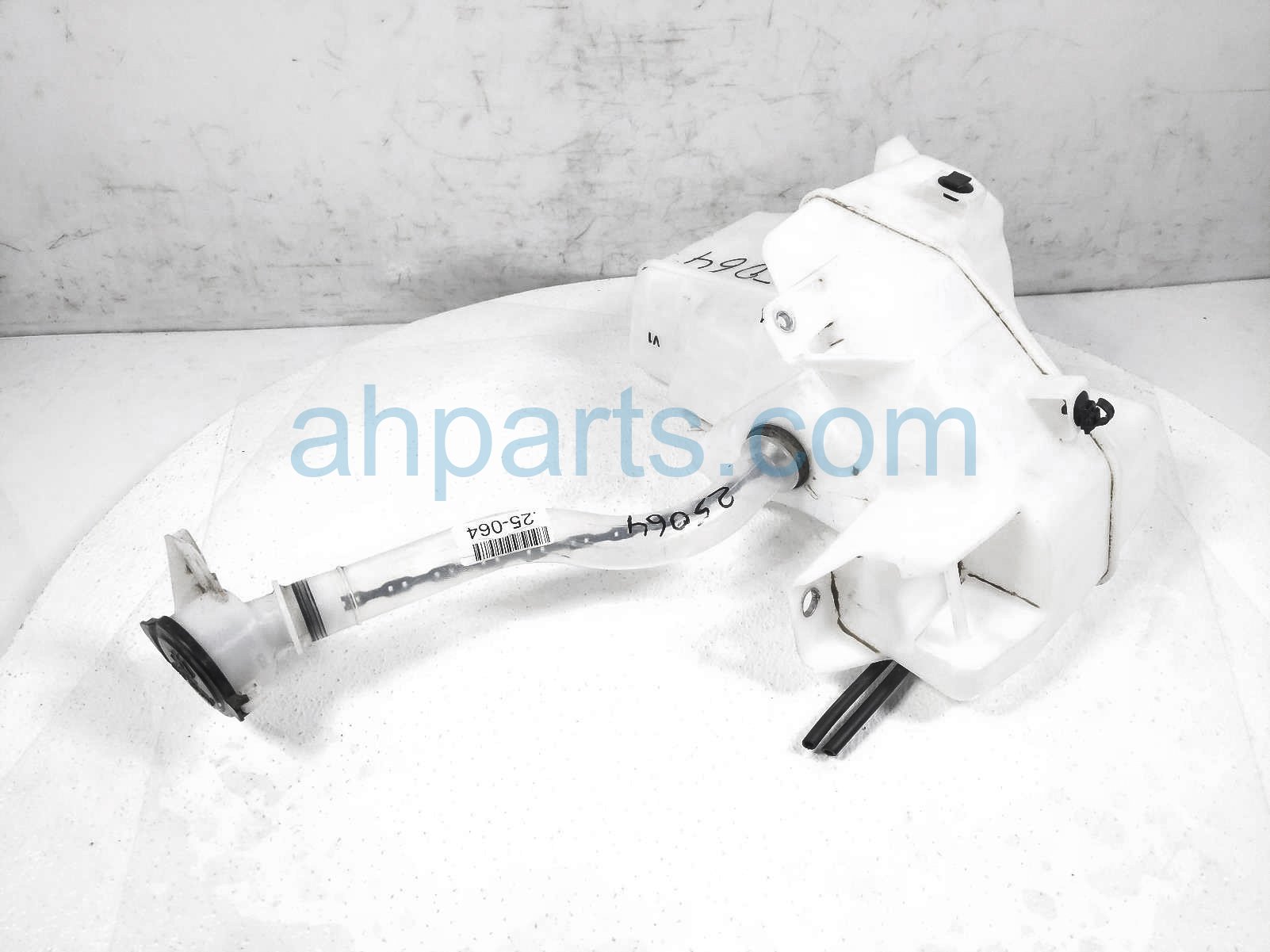 $125 Toyota WINDSHIELD WASHER RESERVOIR TANK $125 Toyota WINDSHIELD WASHER RESERVOIR TANK