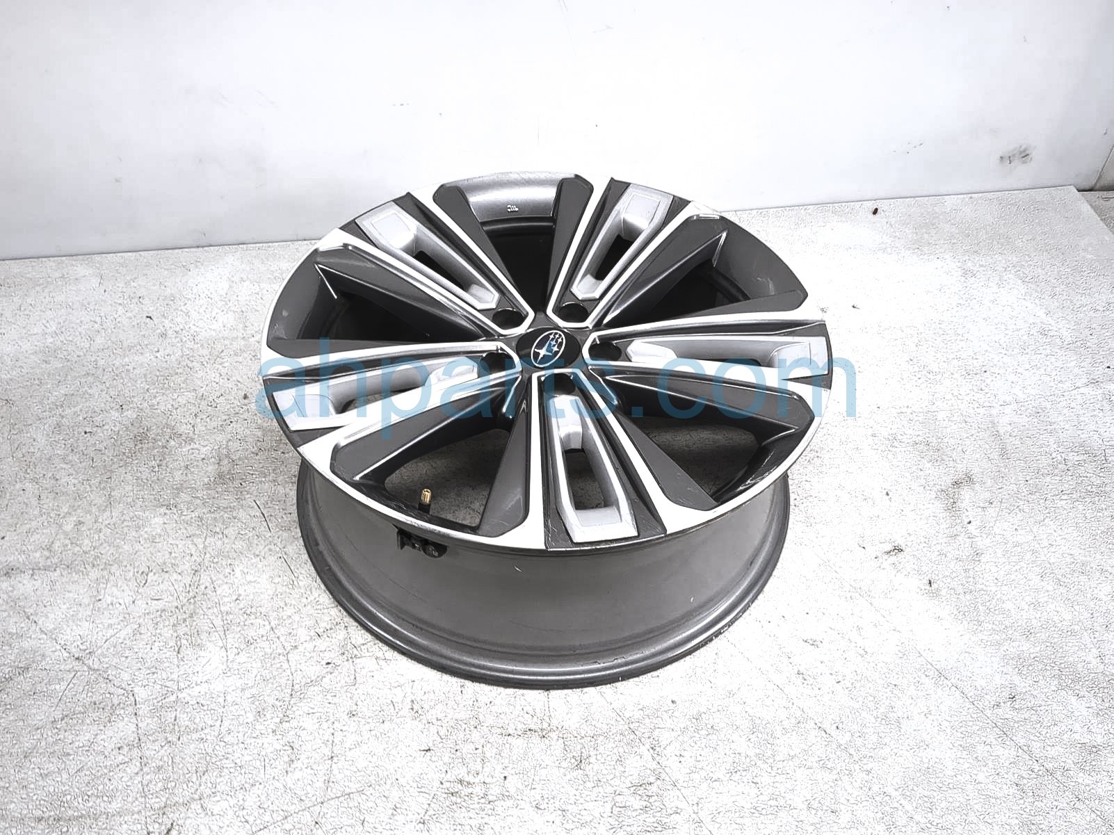 $375 Subaru RR/RH WHEEL / RIM * $375 Subaru RR/RH WHEEL / RIM *