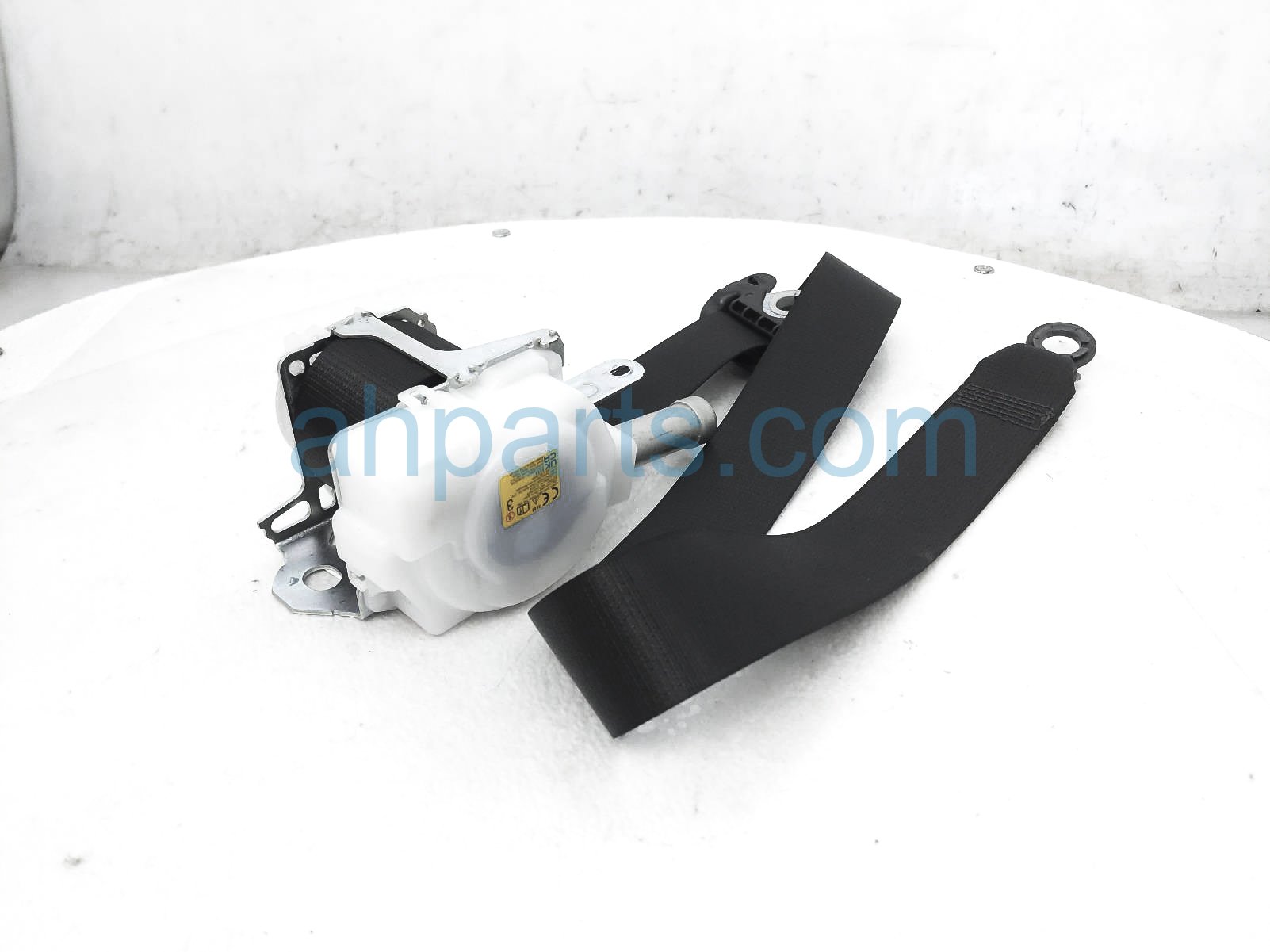 $175 Toyota FR/RH SEAT BELT - BLACK $175 Toyota FR/RH SEAT BELT - BLACK