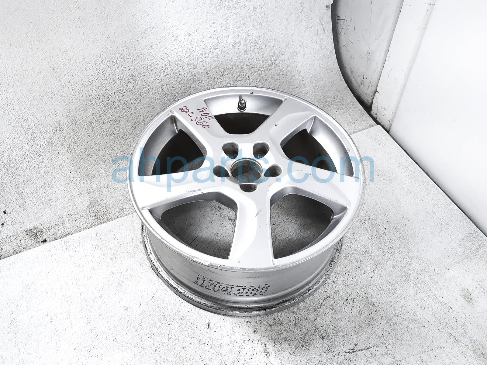 $75 Volvo 17'' WHEEL / RIM *