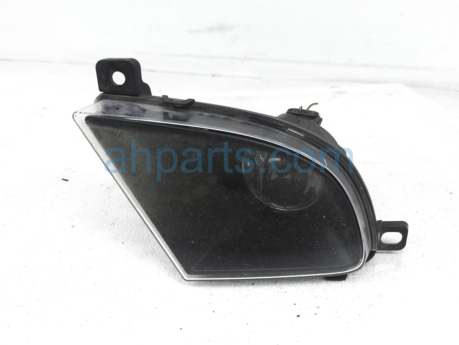 BMW RH FOG LAMP / LIGHT BMW RH FOG LAMP / LIGHT