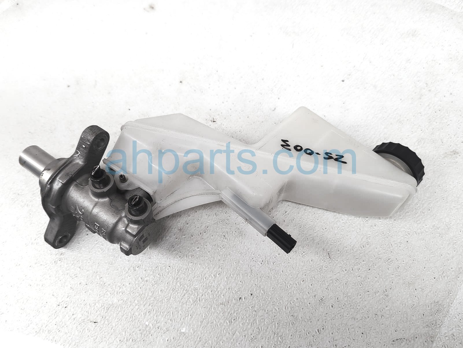 $75 Nissan BRAKE MASTER CYLINDER W/RESERVOIR $75 Nissan BRAKE MASTER CYLINDER W/RESERVOIR