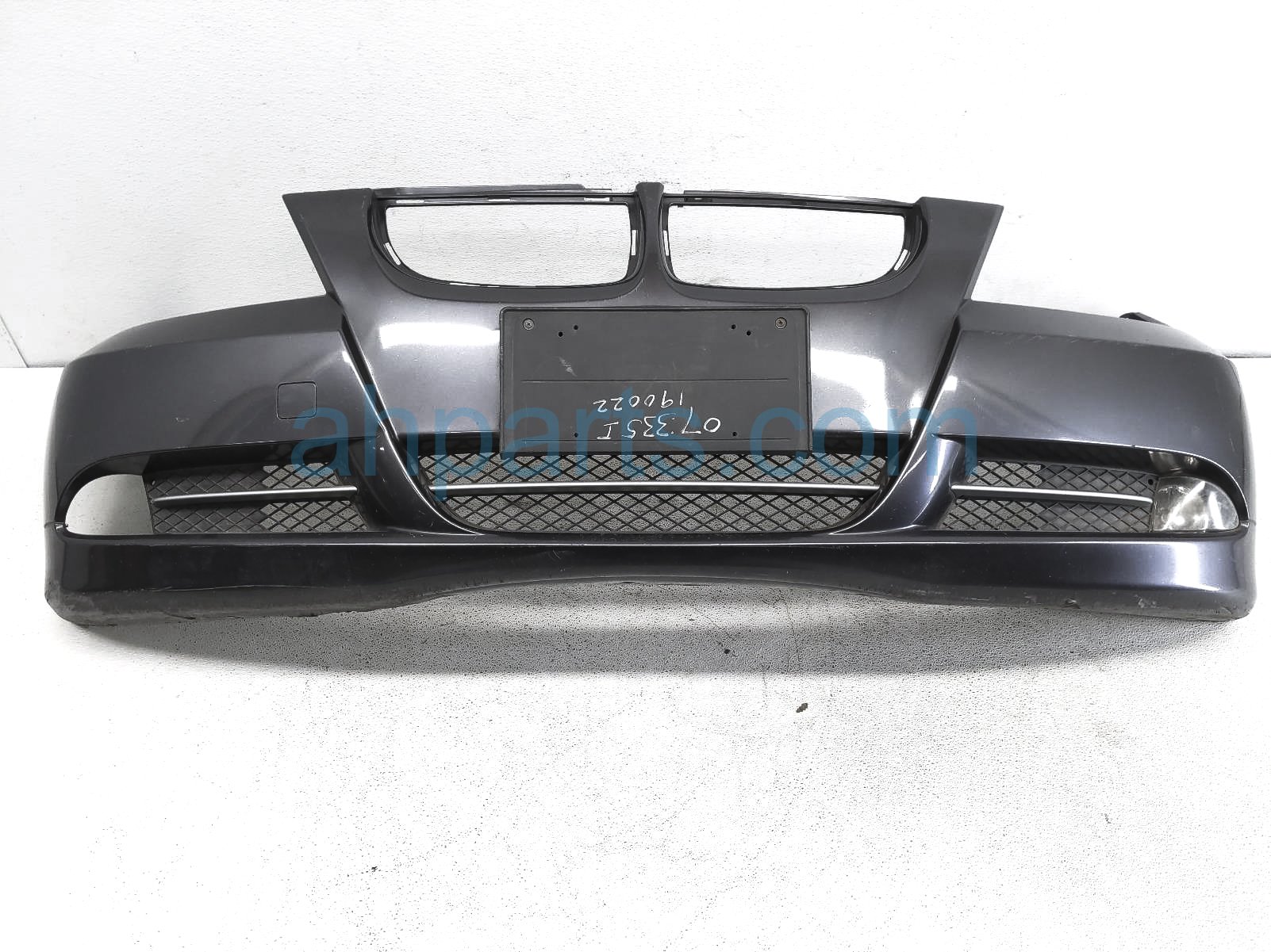 $150 BMW FRONT BUMPER COVER - GRAY - SCUFFS $150 BMW FRONT BUMPER COVER - GRAY - SCUFFS