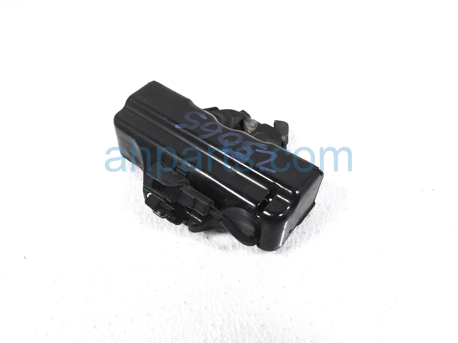 $39 Lexus HOOD LOCK / LATCH ASSY $39 Lexus HOOD LOCK / LATCH ASSY