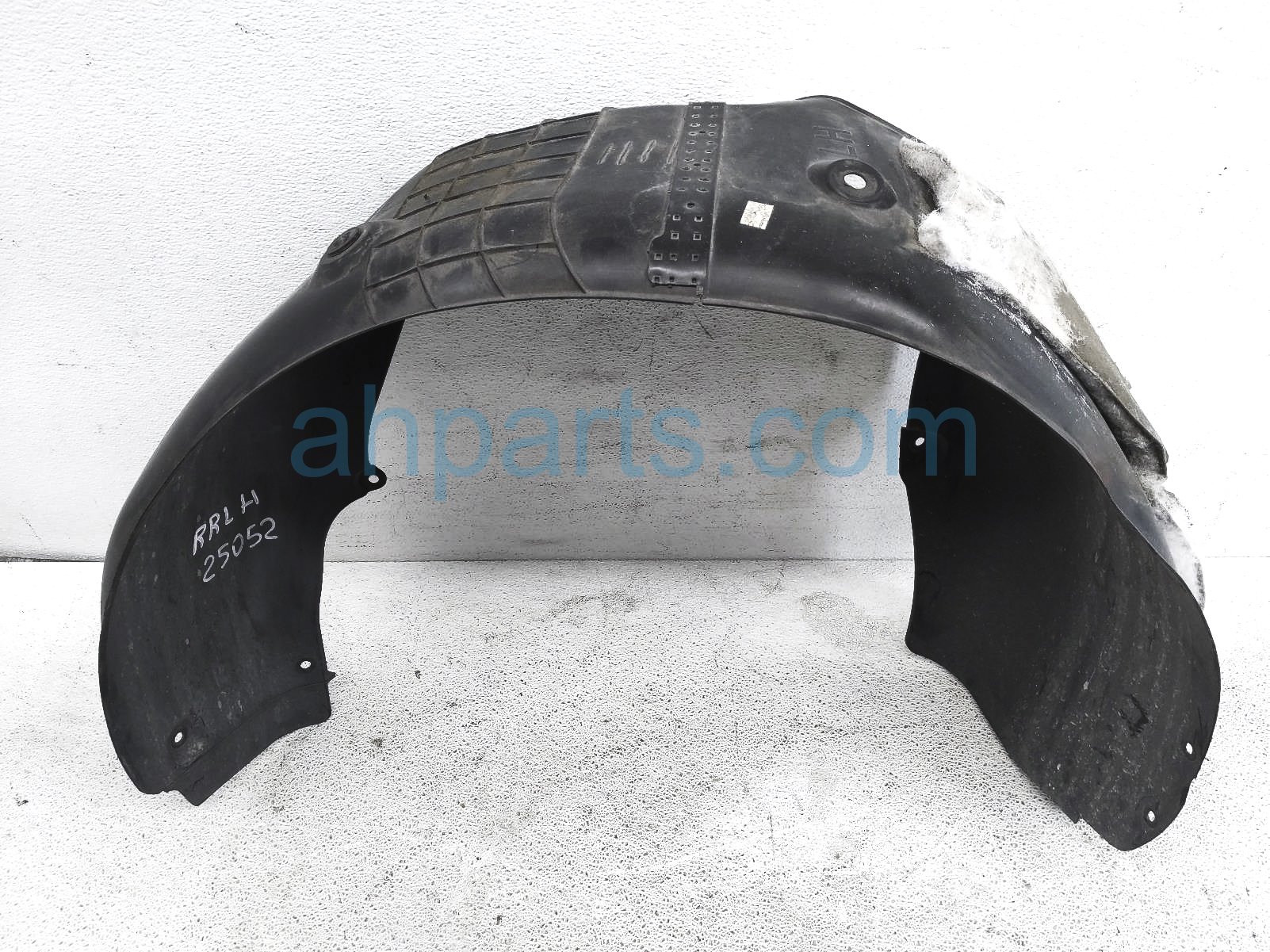 $5 Hyundai RR/LH INNER FENDER LINER $5 Hyundai RR/LH INNER FENDER LINER