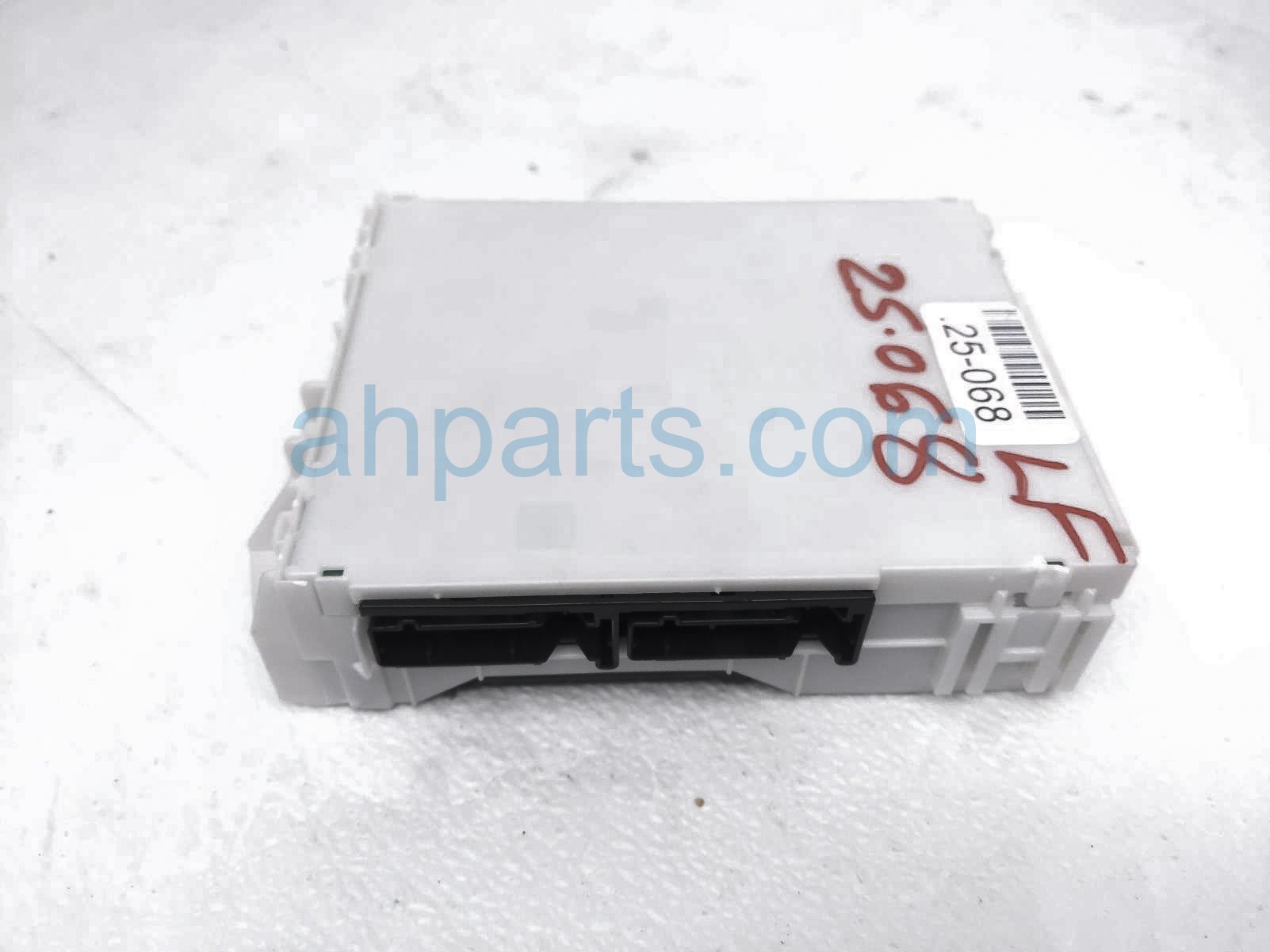 $170 Toyota MULTPLEX NETWORK FUSE JUNCTION BOX $170 Toyota MULTPLEX NETWORK FUSE JUNCTION BOX