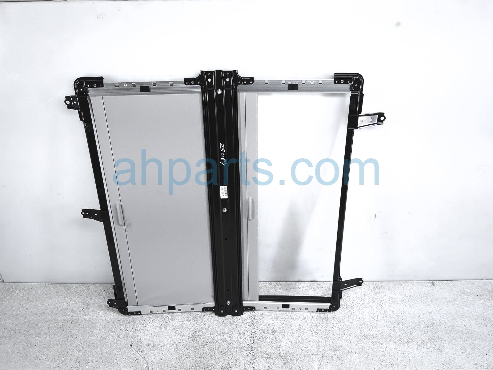 $499 Toyota PANORAMIC ROOF FRAME W/SLIDER ONLY $499 Toyota PANORAMIC ROOF FRAME W/SLIDER ONLY