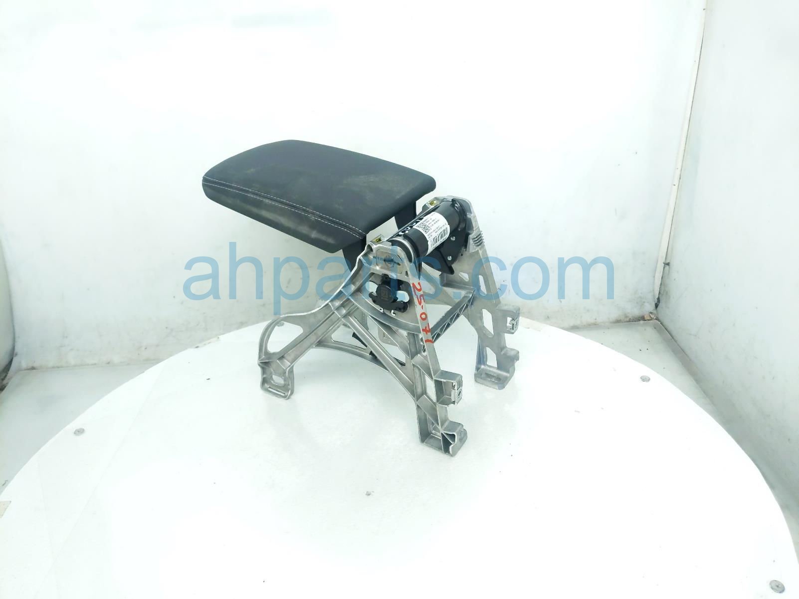 $95 Audi CENTER CONSOLE LID - BLACK $95 Audi CENTER CONSOLE LID - BLACK