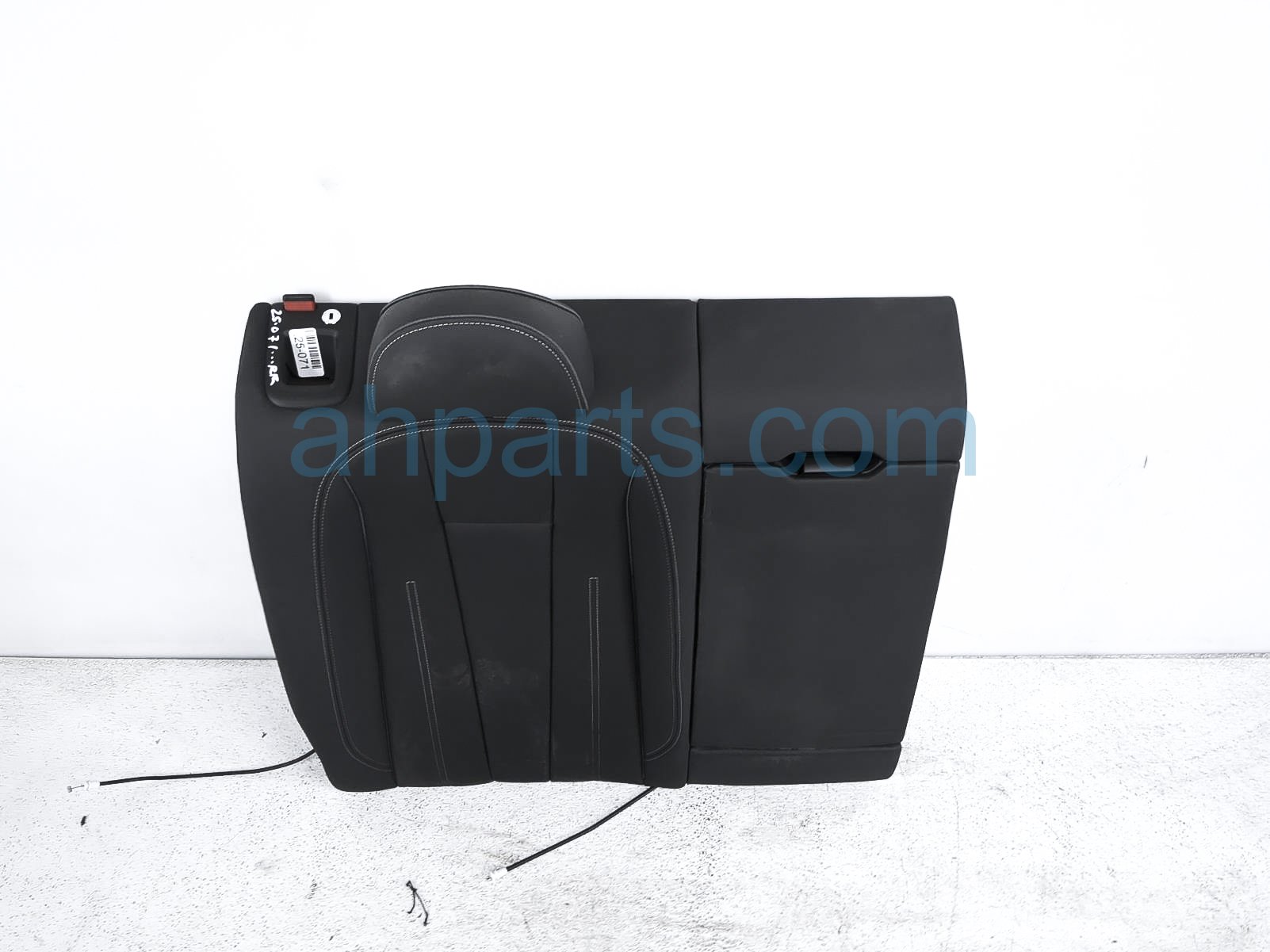 $200 Audi RR/RH UPPER SEAT CUSHION - BLACK $200 Audi RR/RH UPPER SEAT CUSHION - BLACK