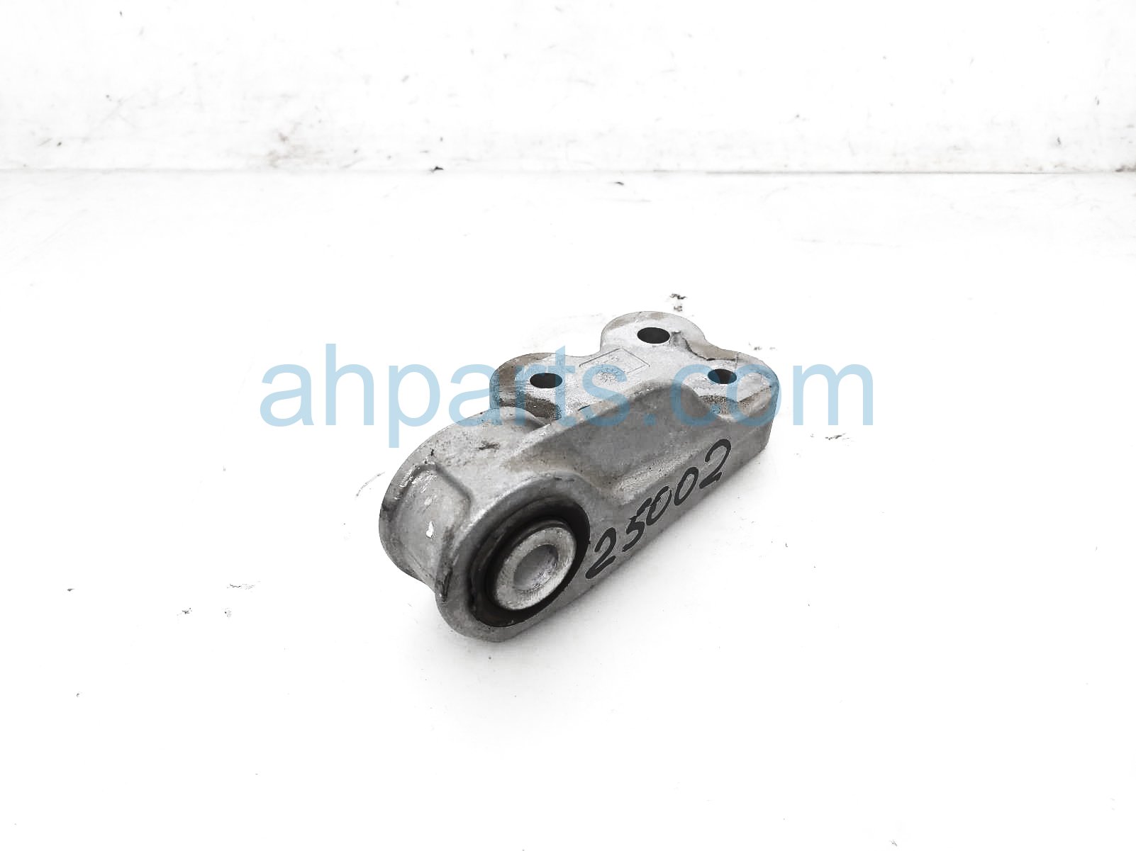 $50 Toyota TRANSMISSION MOUNT BRACKET - 2.0L $50 Toyota TRANSMISSION MOUNT BRACKET - 2.0L